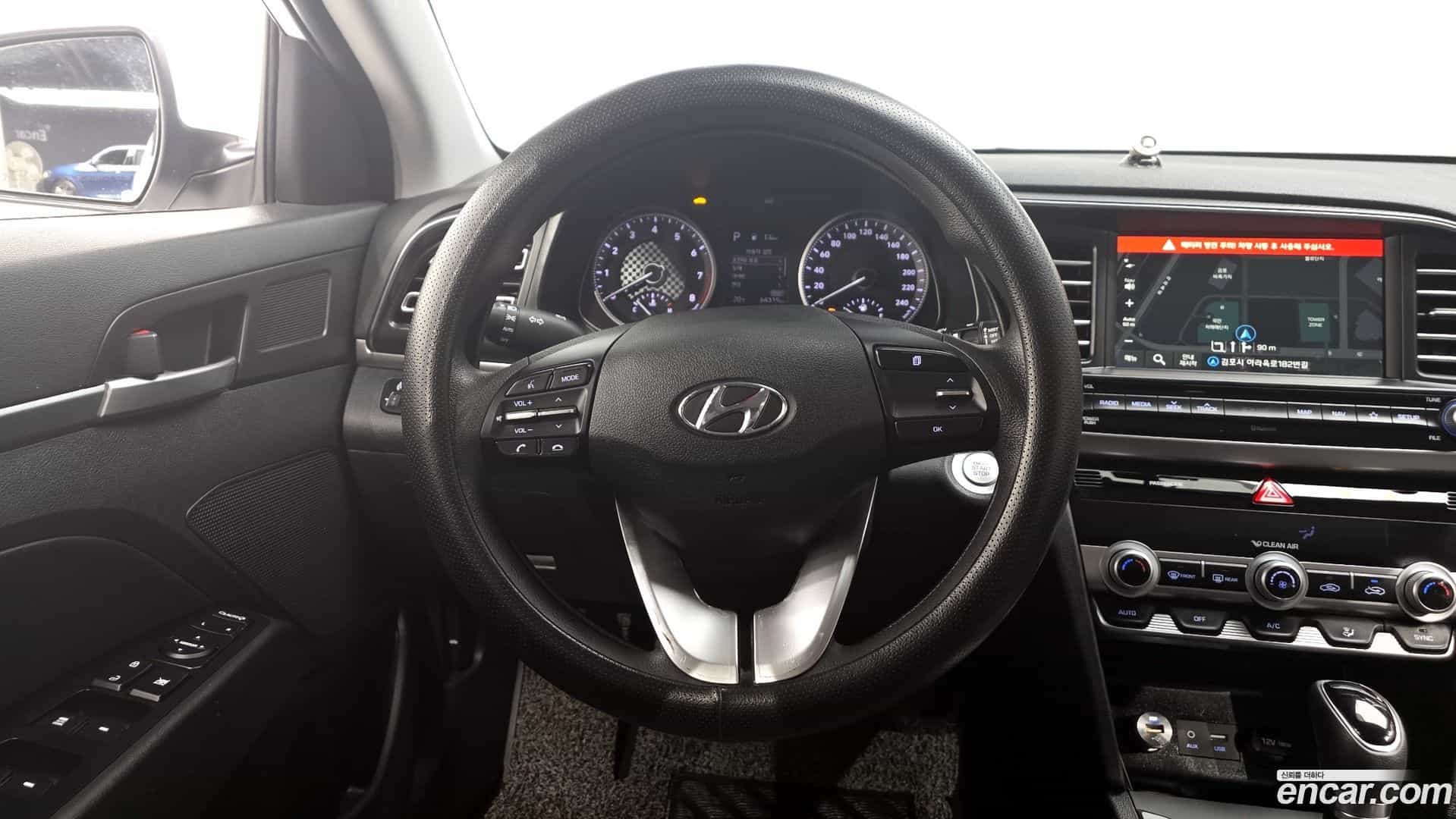 AVANTE Hyundai 2019.8-OPTION-016
