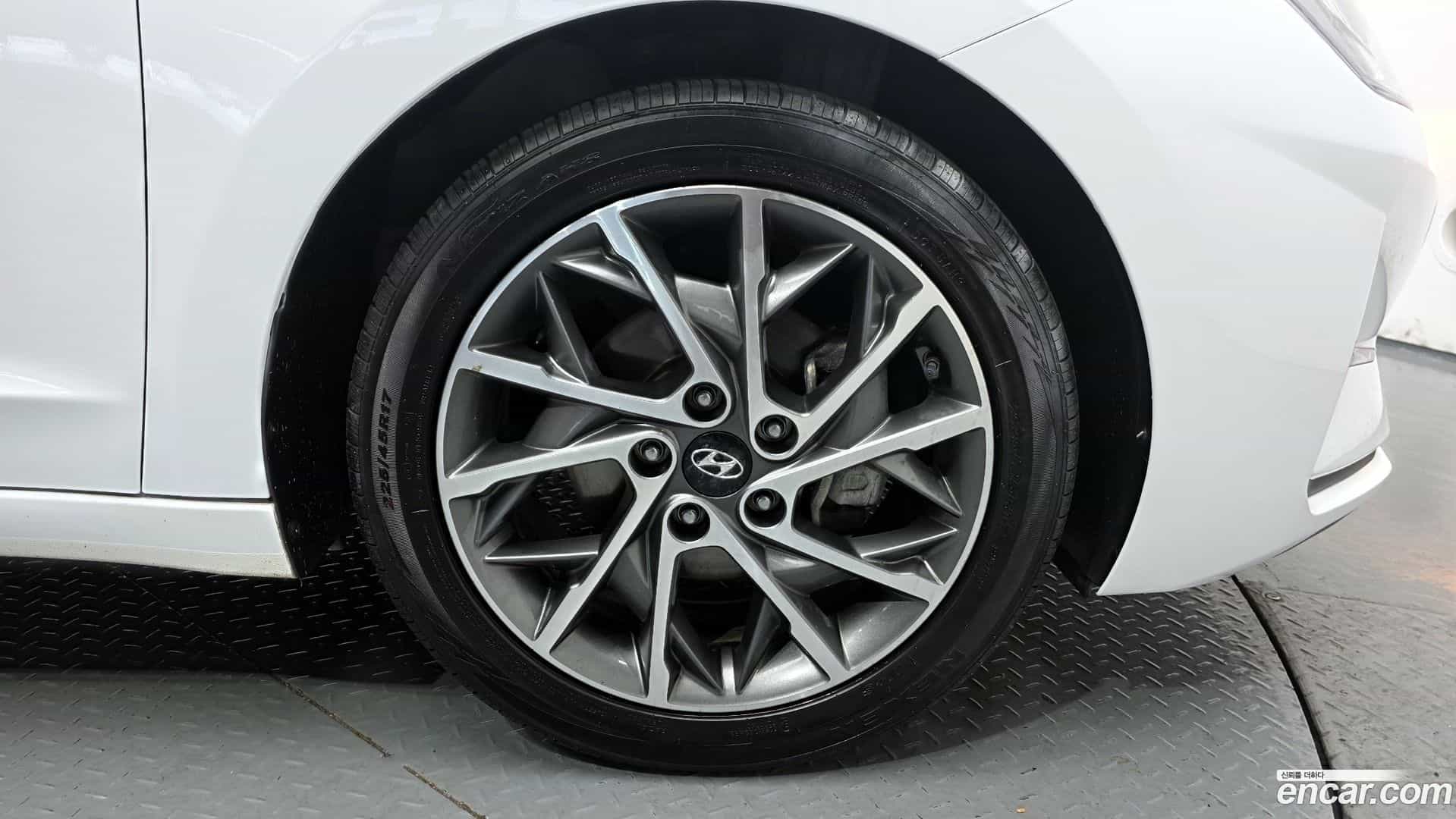 AVANTE Hyundai 2019.8-OUTER-031
