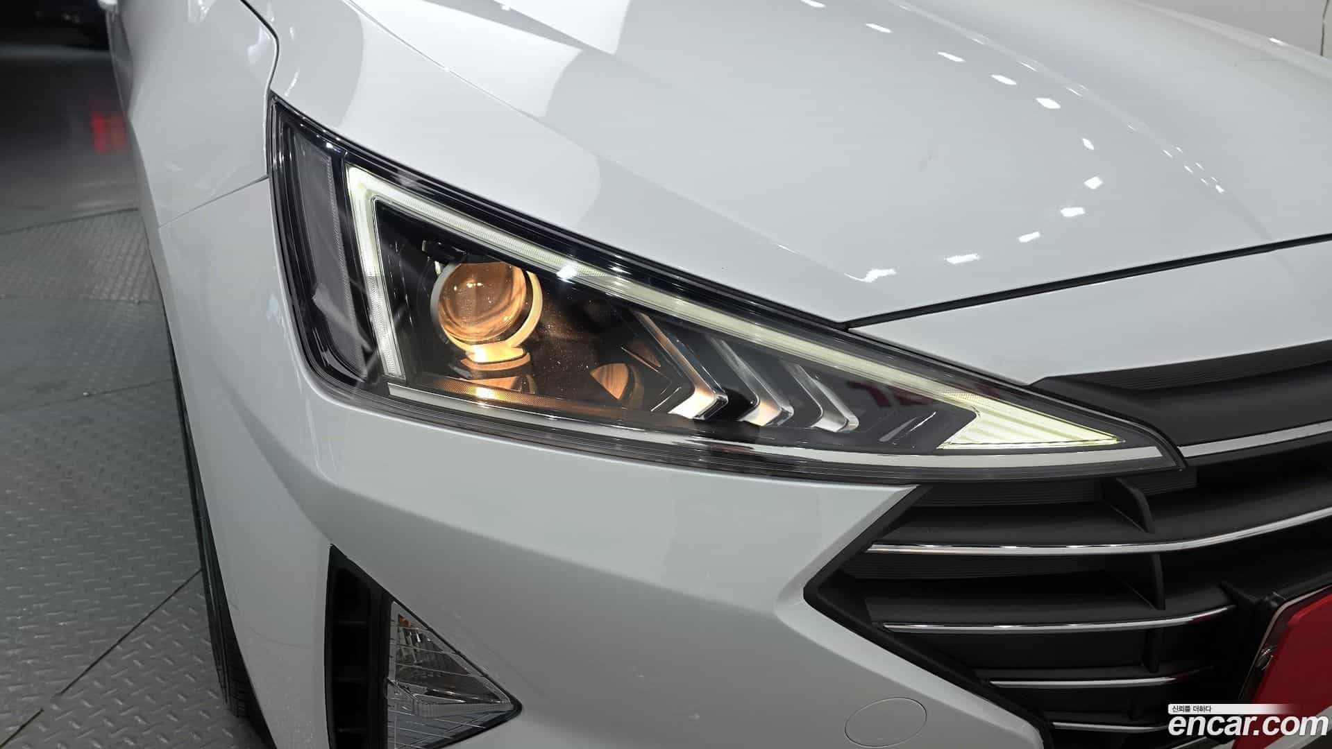 AVANTE Hyundai 2019.8-OUTER-032