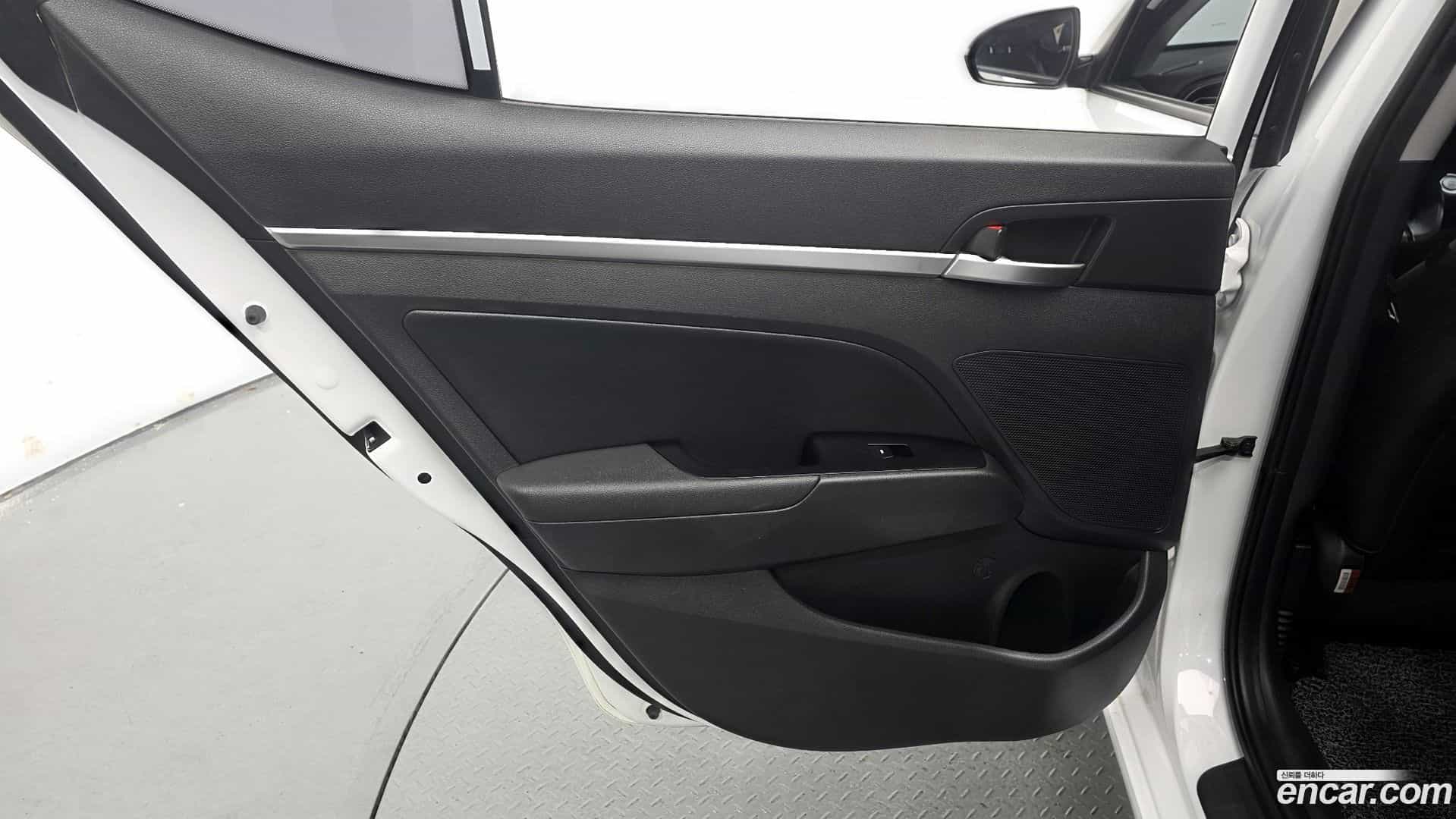AVANTE Hyundai 2019.8-INNER-035