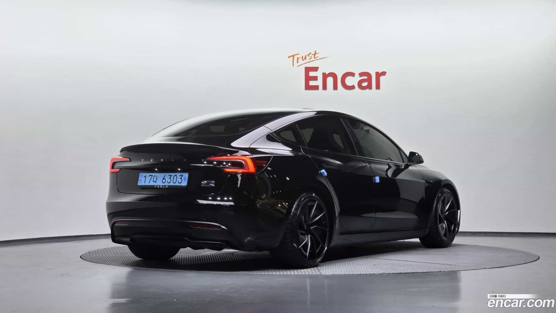 Model 3 Tesla 2024.6-OUTER-002
