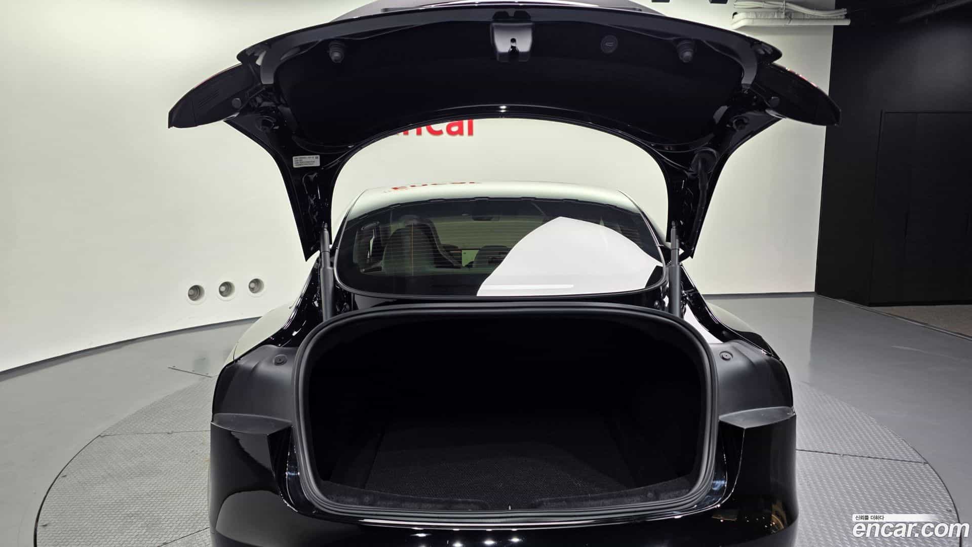 Model 3 Tesla 2024.6-OPTION-024