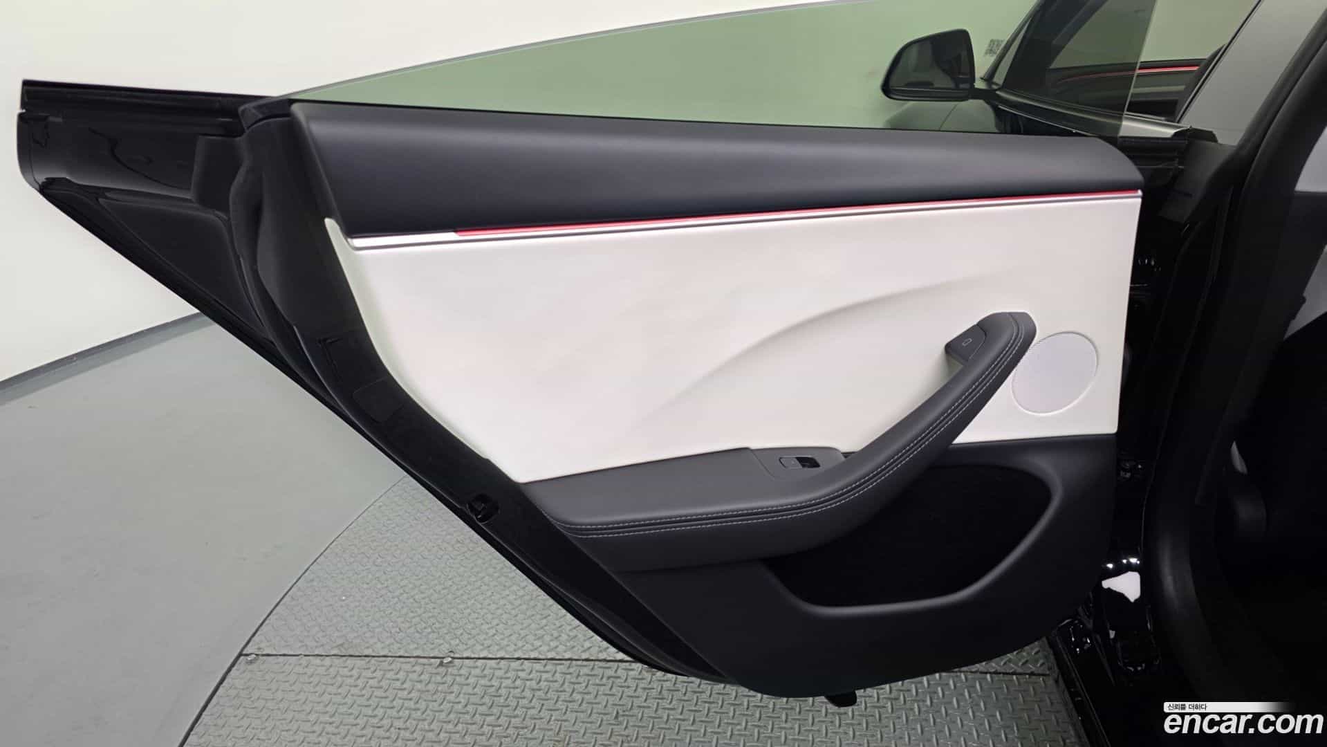 Model 3 Tesla 2024.6-INNER-035