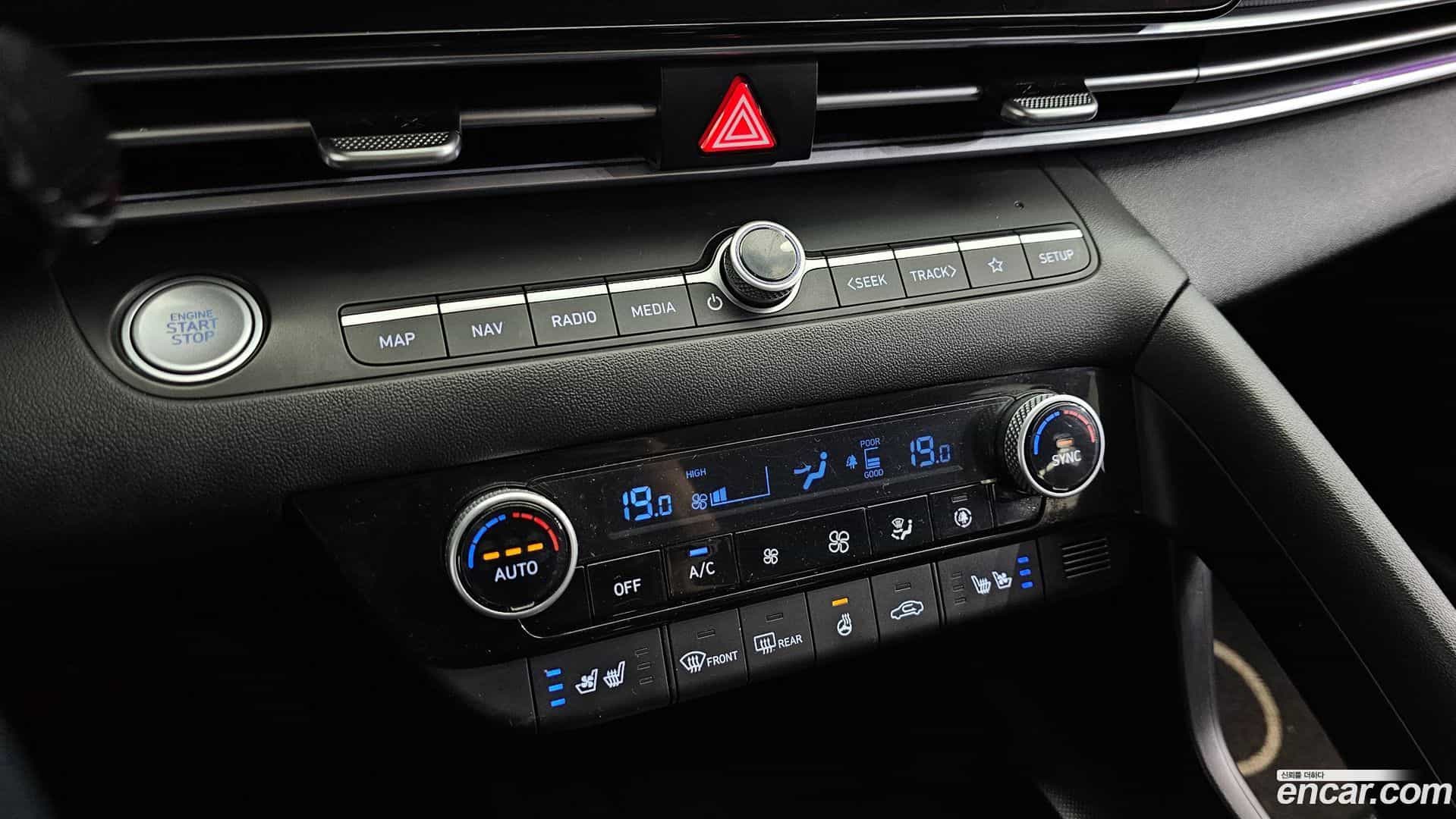 AVANTE Hyundai 2021.3-OPTION-041