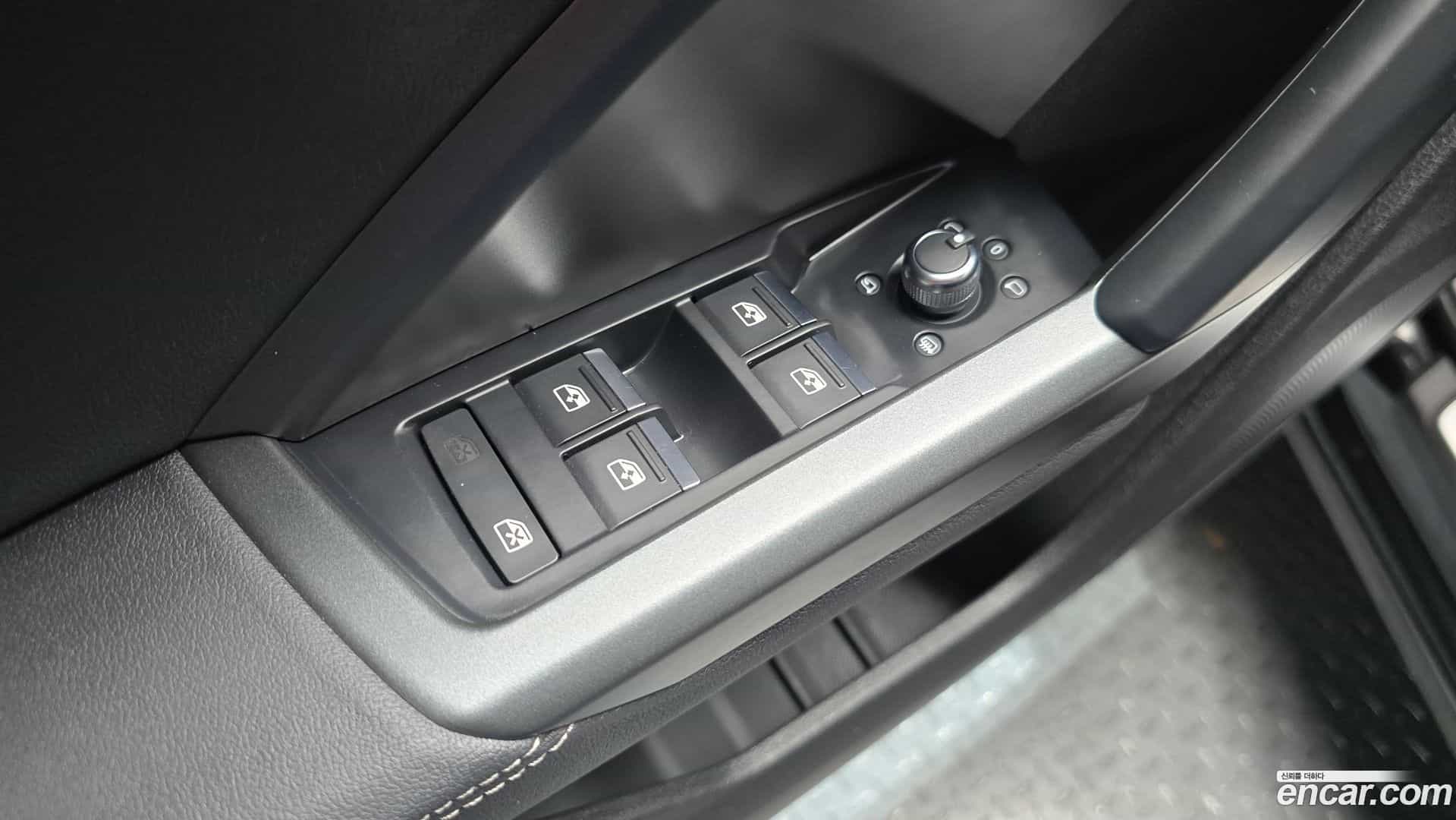Q3 Audi 2020.6-OPTION-017