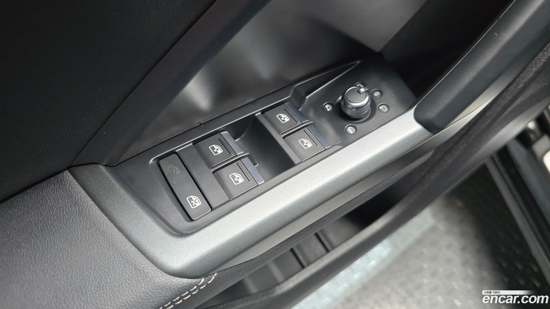 Main__Slider__Photo:Q3 Audi 2020.6-12