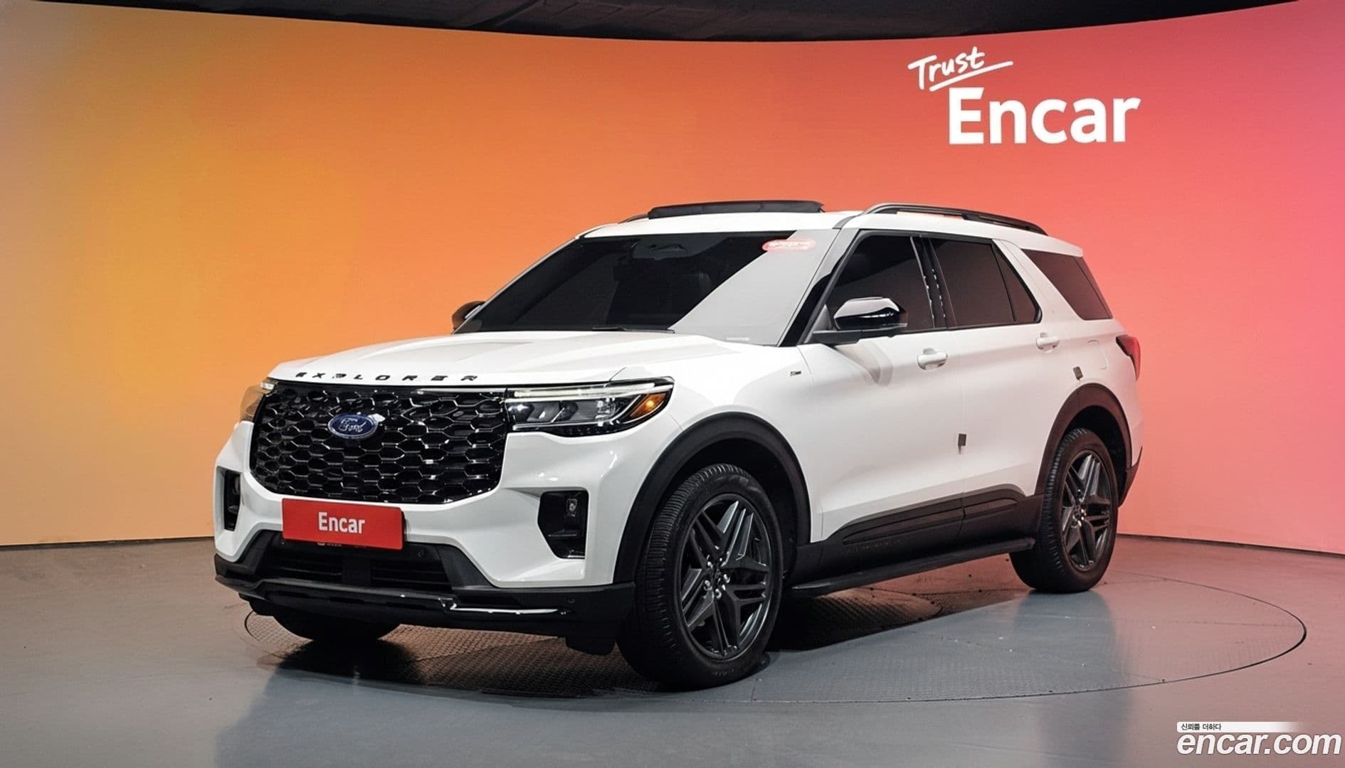 Main__Slider__Photo:Explorer Ford 2024.11-0