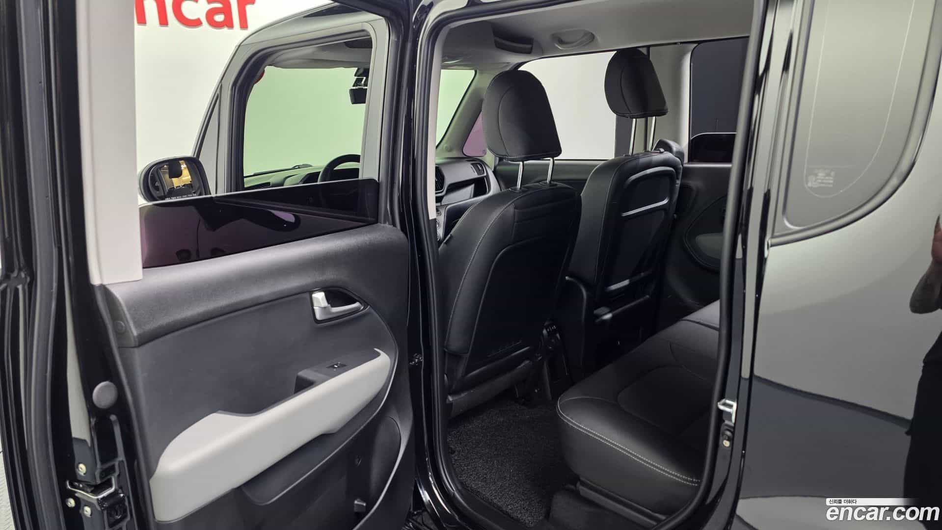 RAY Kia 2023.1-INNER-036