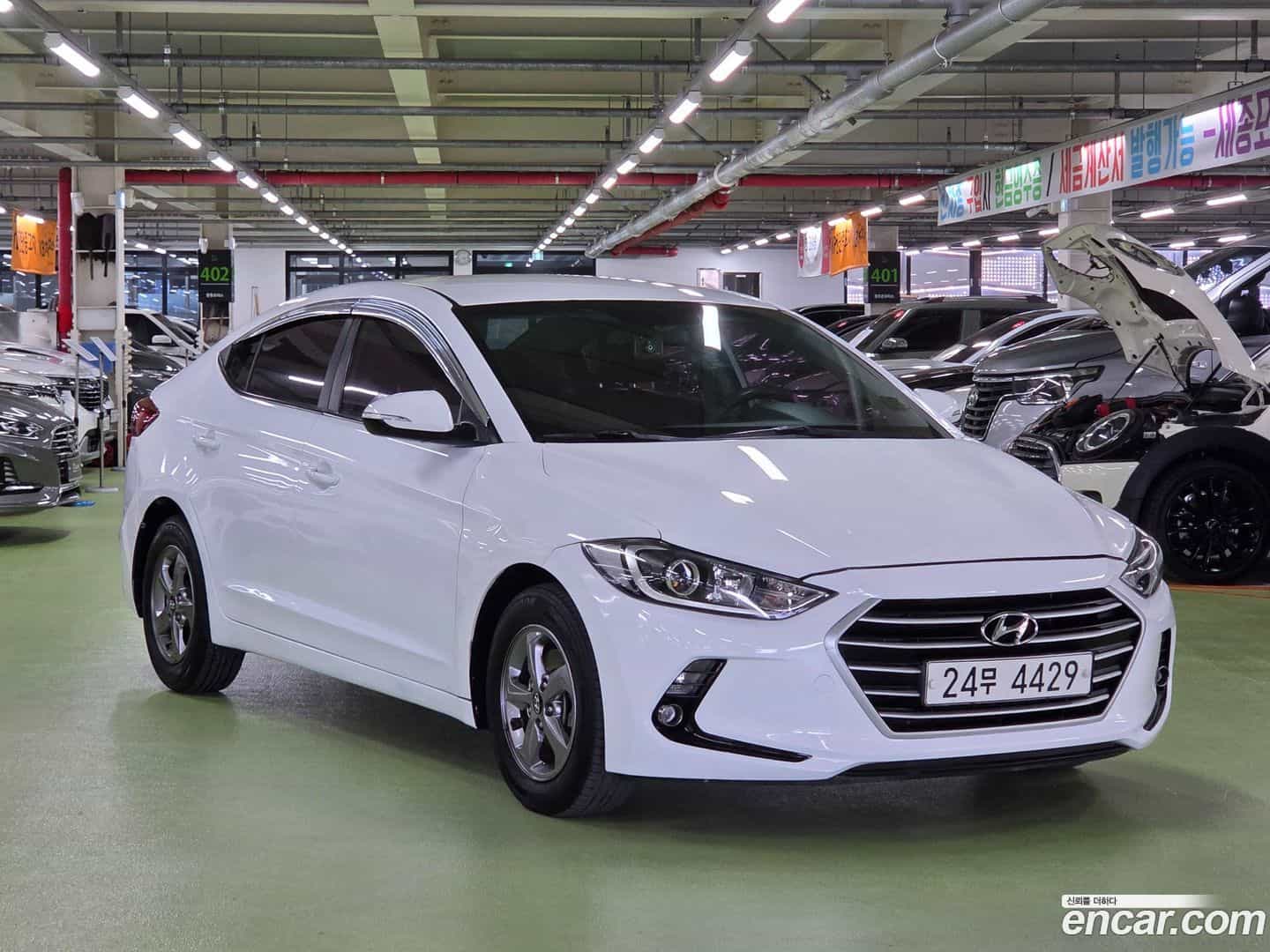 AVANTE Hyundai 2016.4-OUTER-002