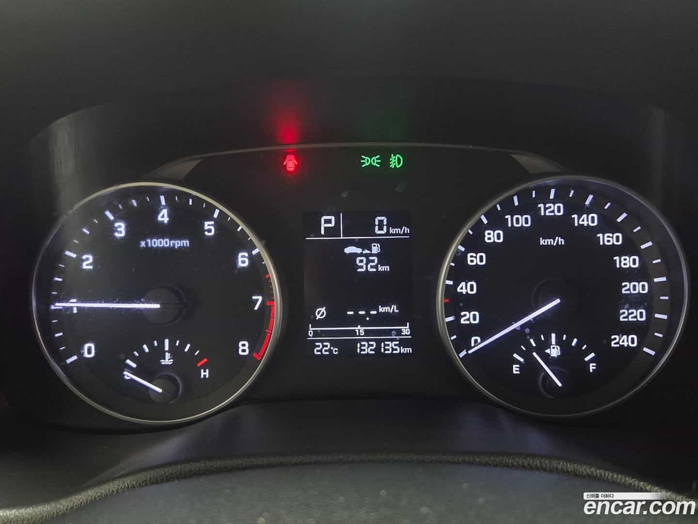 AVANTE Hyundai 2016.4-INNER-009