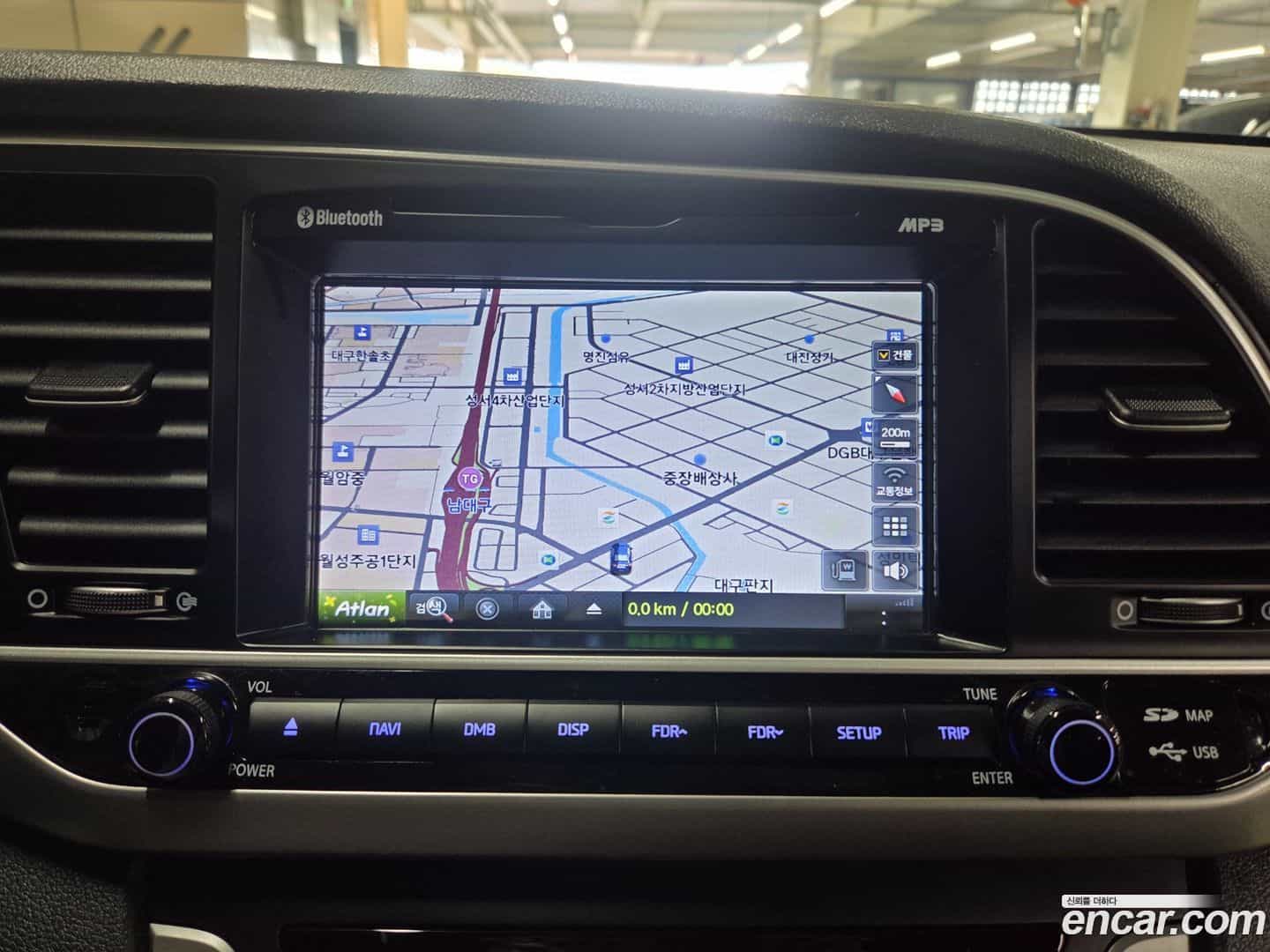 AVANTE Hyundai 2016.4-OPTION-016