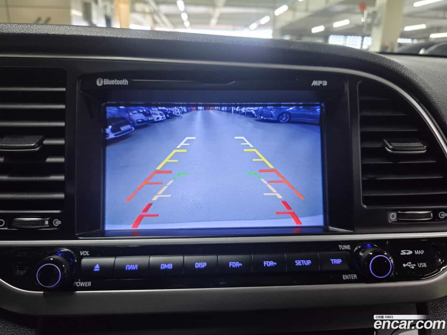 AVANTE Hyundai 2016.4-OPTION-017
