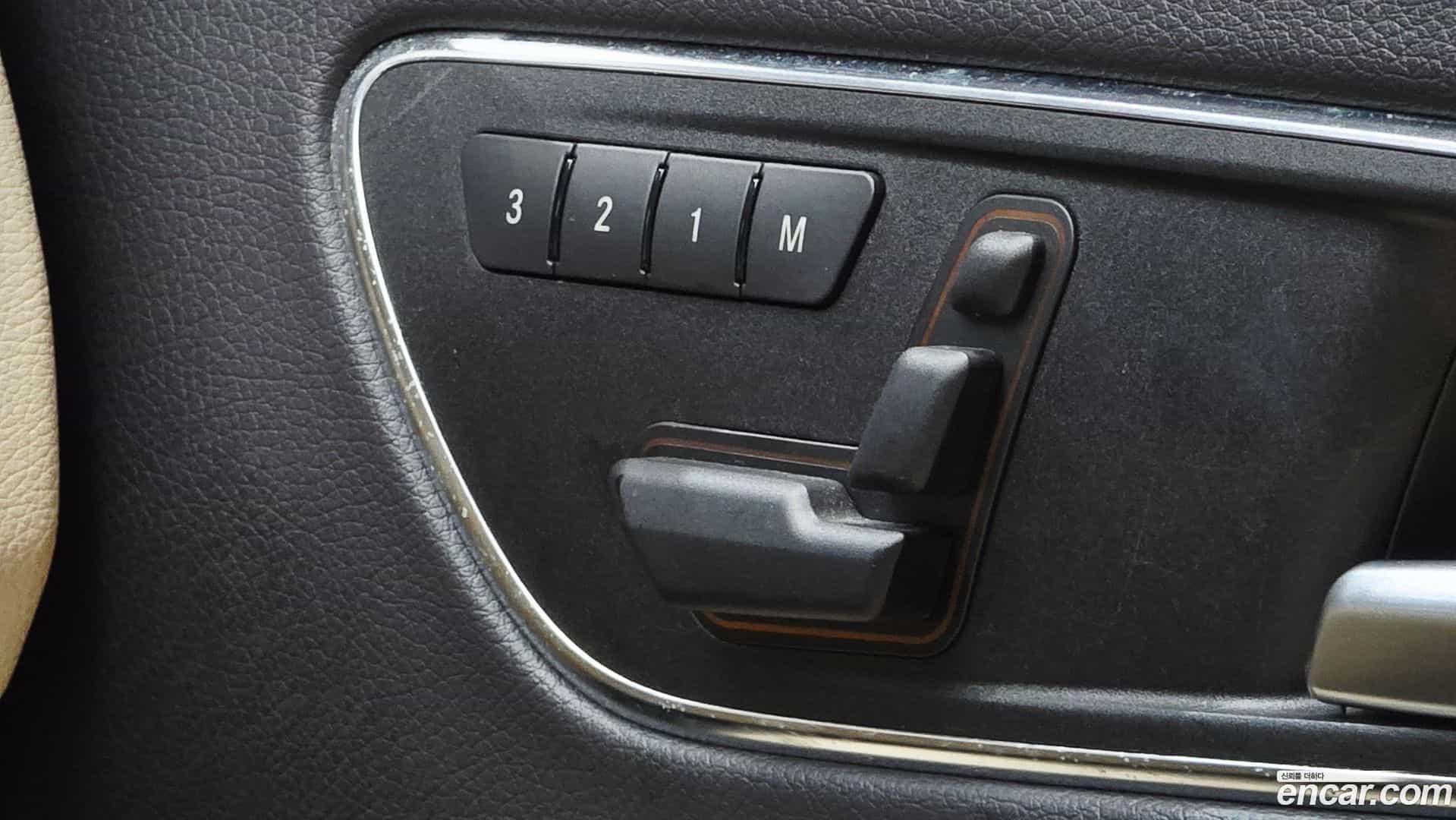CLA-Class Mercedes-Benz 2014.11-OPTION-020