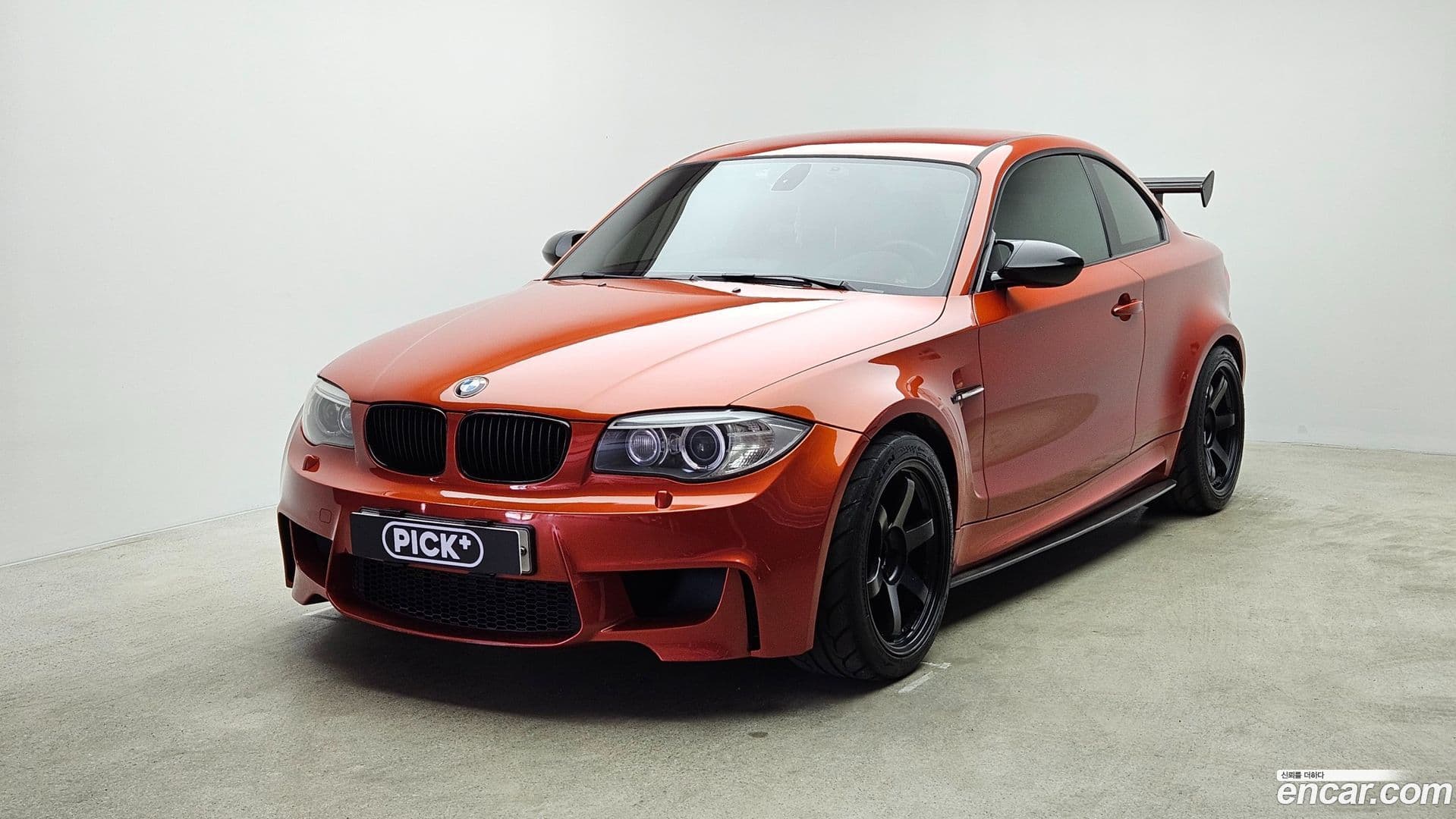 Main__Slider__Photo:1M BMW 2011.9-0