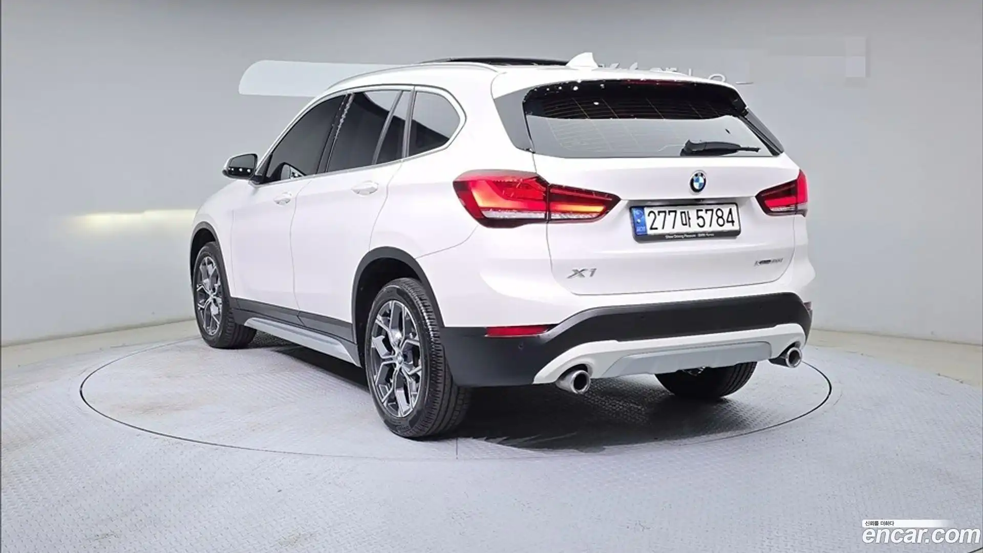 X1 BMW 2021.1-OUTER-002