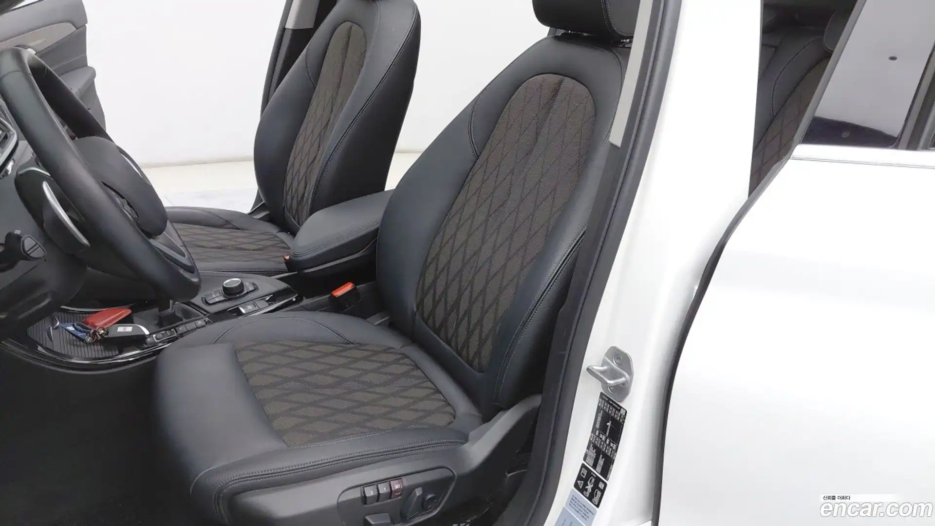 X1 BMW 2021.1-OUTER-006