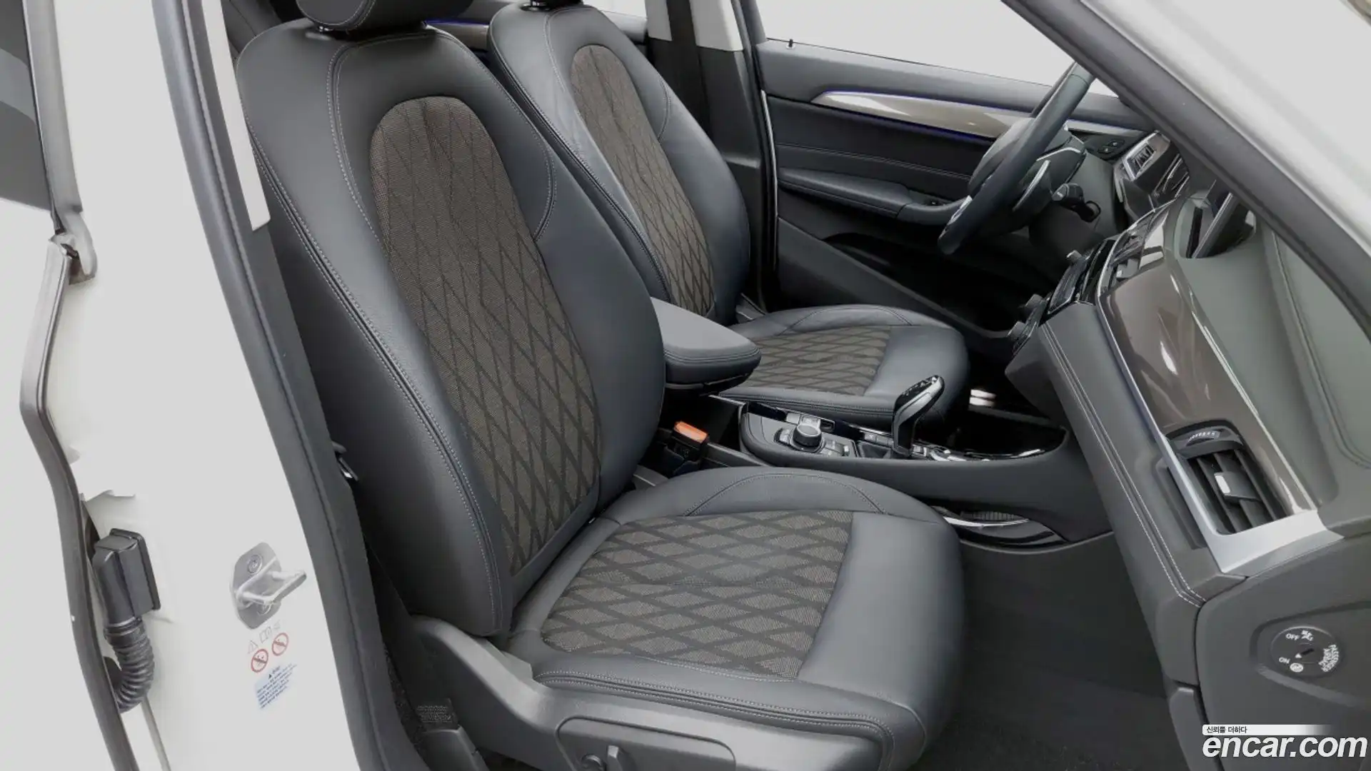 X1 BMW 2021.1-INNER-009