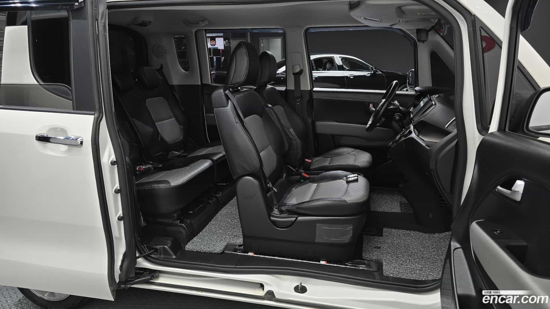 RAY Kia 2022.1-INNER-036