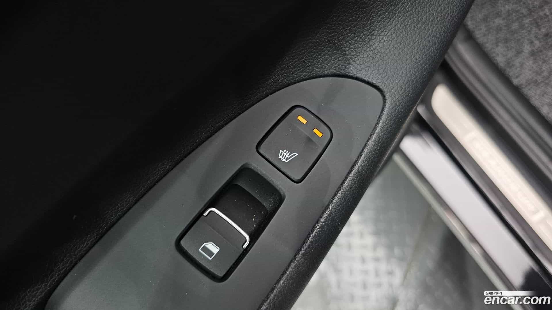 Grandeur Hyundai 2017.8-OPTION-023