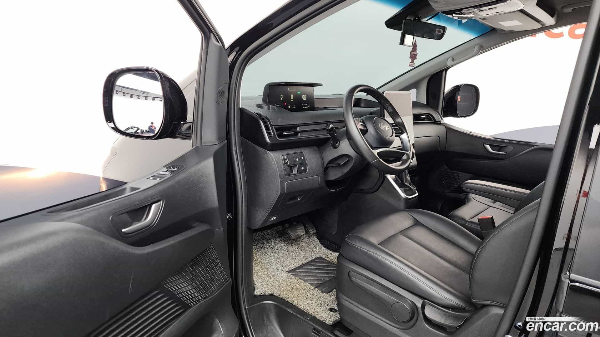 Staria Hyundai 2025.1-INNER-010