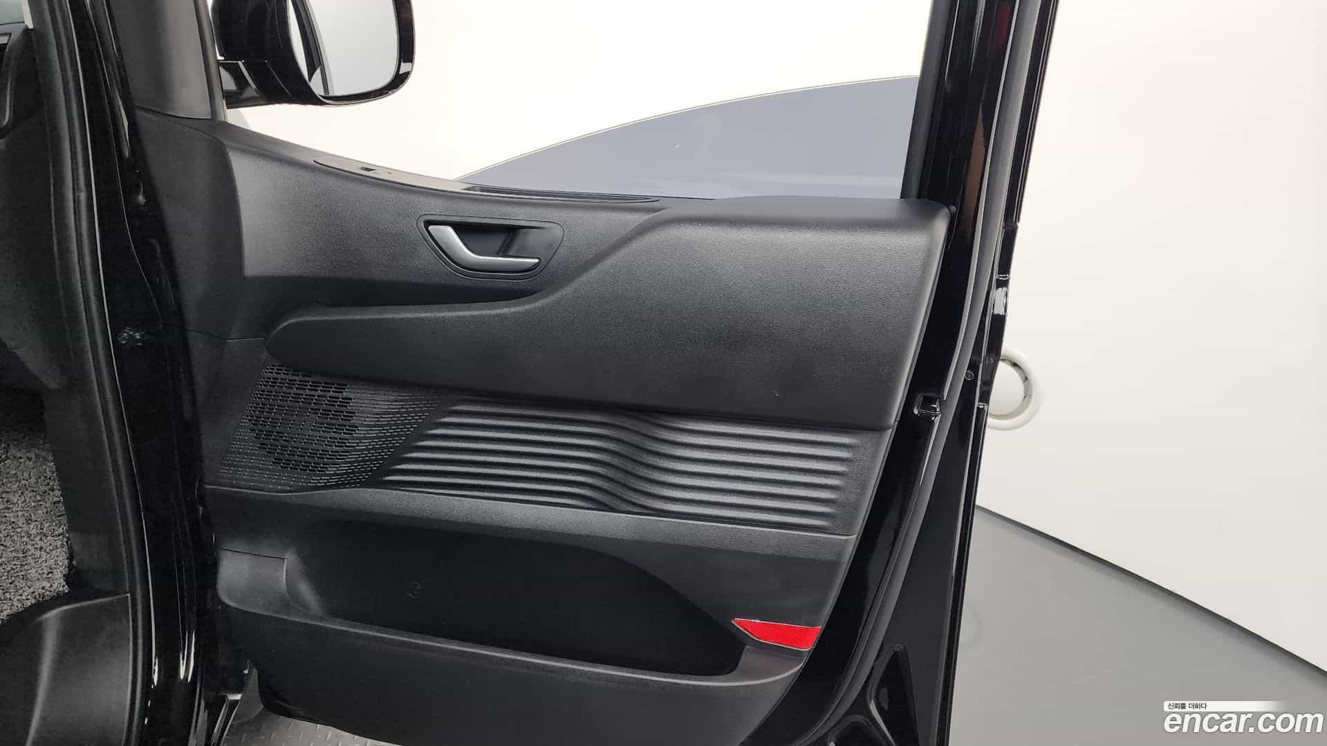 Staria Hyundai 2025.1-INNER-034