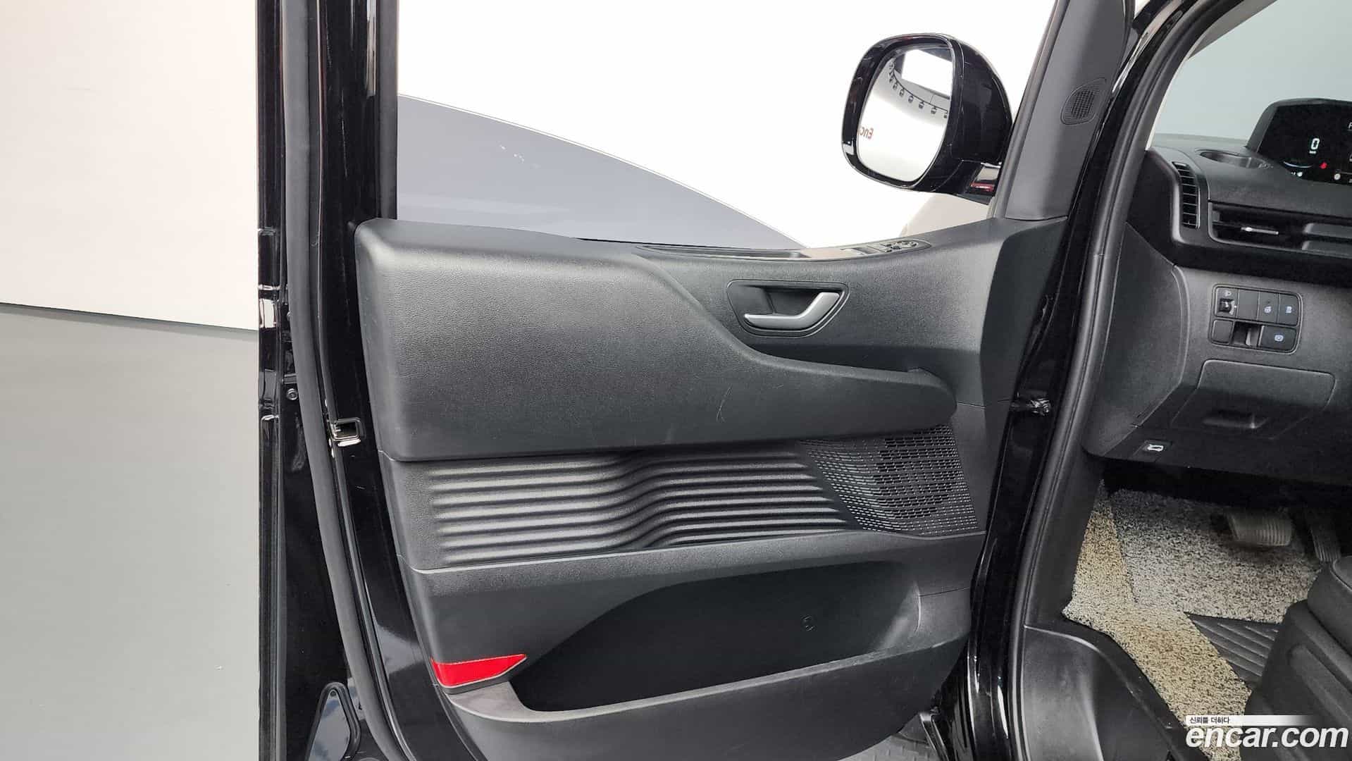 Staria Hyundai 2025.1-INNER-035