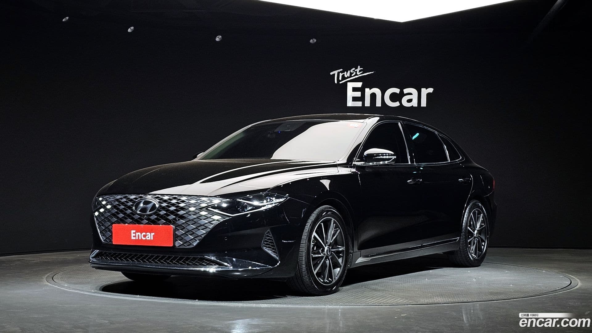 Main__Slider__Photo:Grandeur Hyundai 2020.0-0