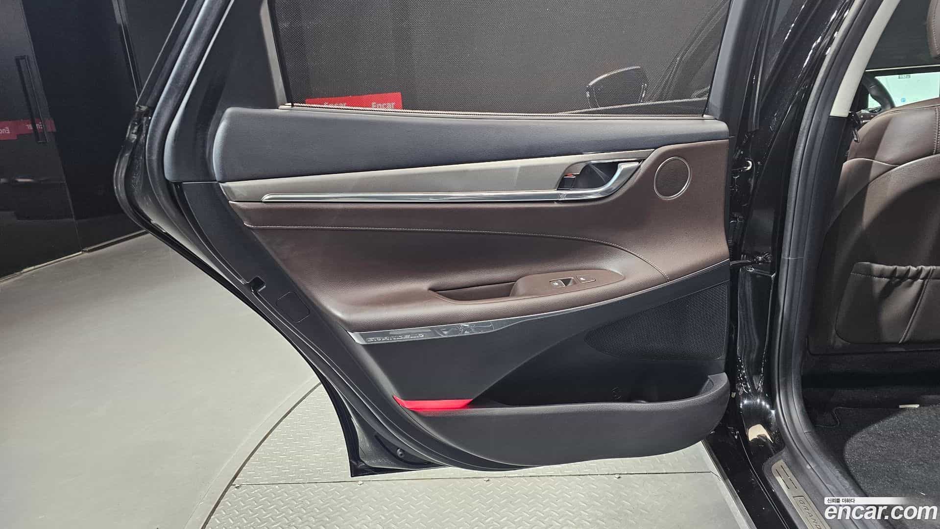 Grandeur Hyundai 2020.0-INNER-035