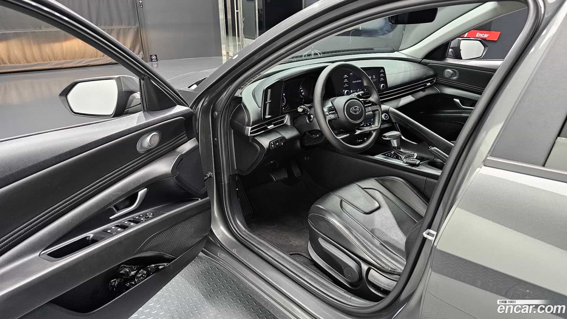 AVANTE Hyundai 2023.2-INNER-010