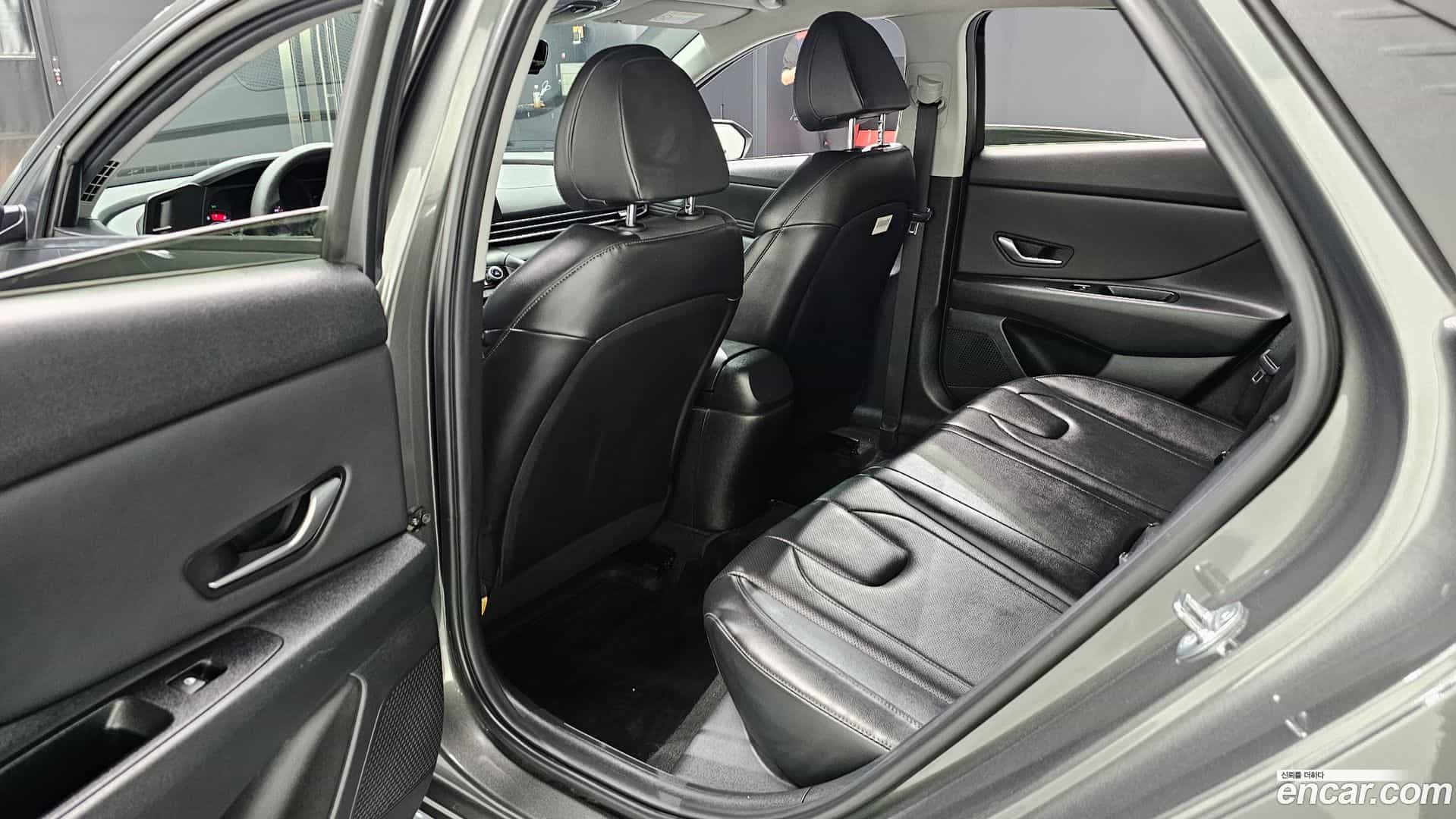AVANTE Hyundai 2023.2-INNER-036