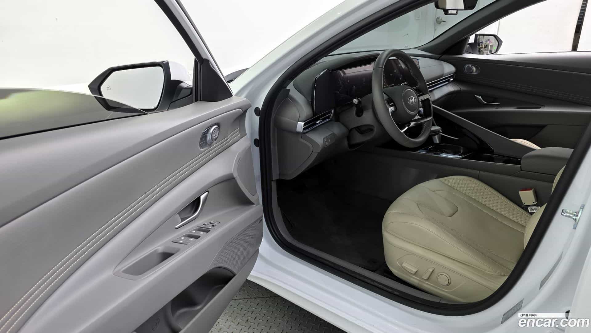 AVANTE Hyundai 2025.8-INNER-010
