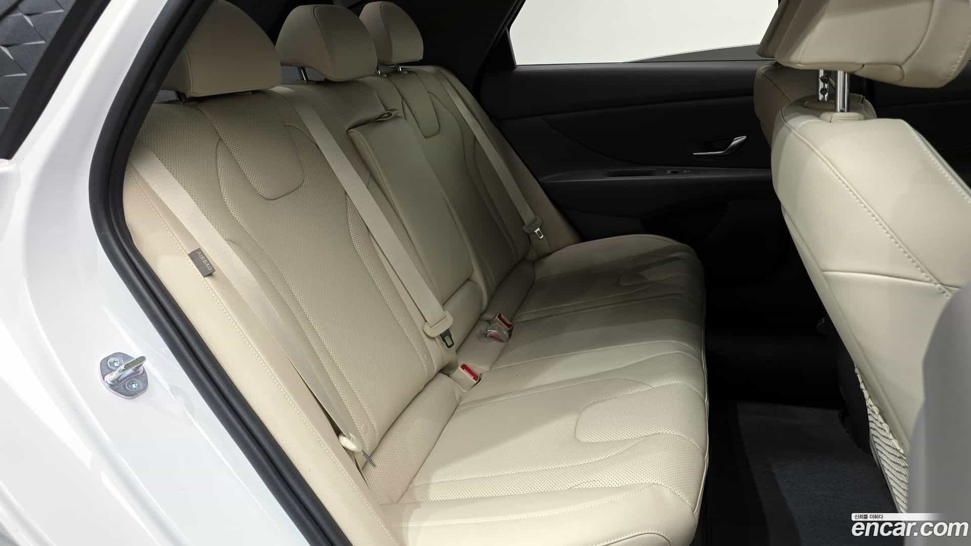 AVANTE Hyundai 2025.8-OPTION-015