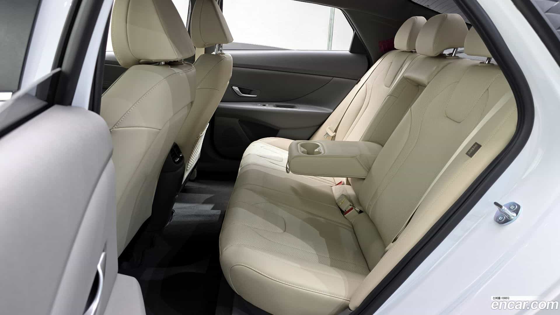 AVANTE Hyundai 2025.8-OPTION-017