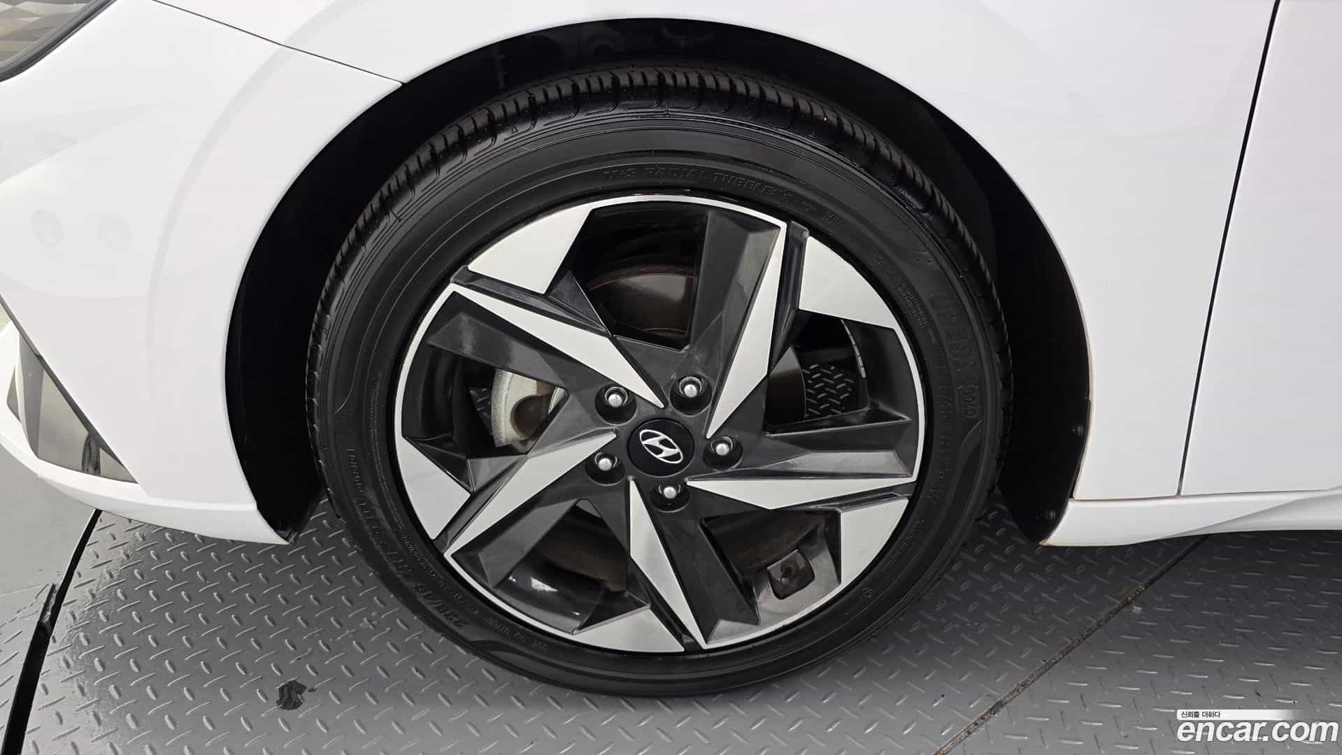 AVANTE Hyundai 2022.0-OUTER-005