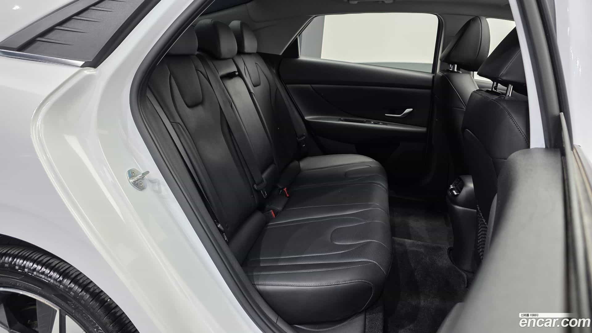 AVANTE Hyundai 2022.0-OPTION-016