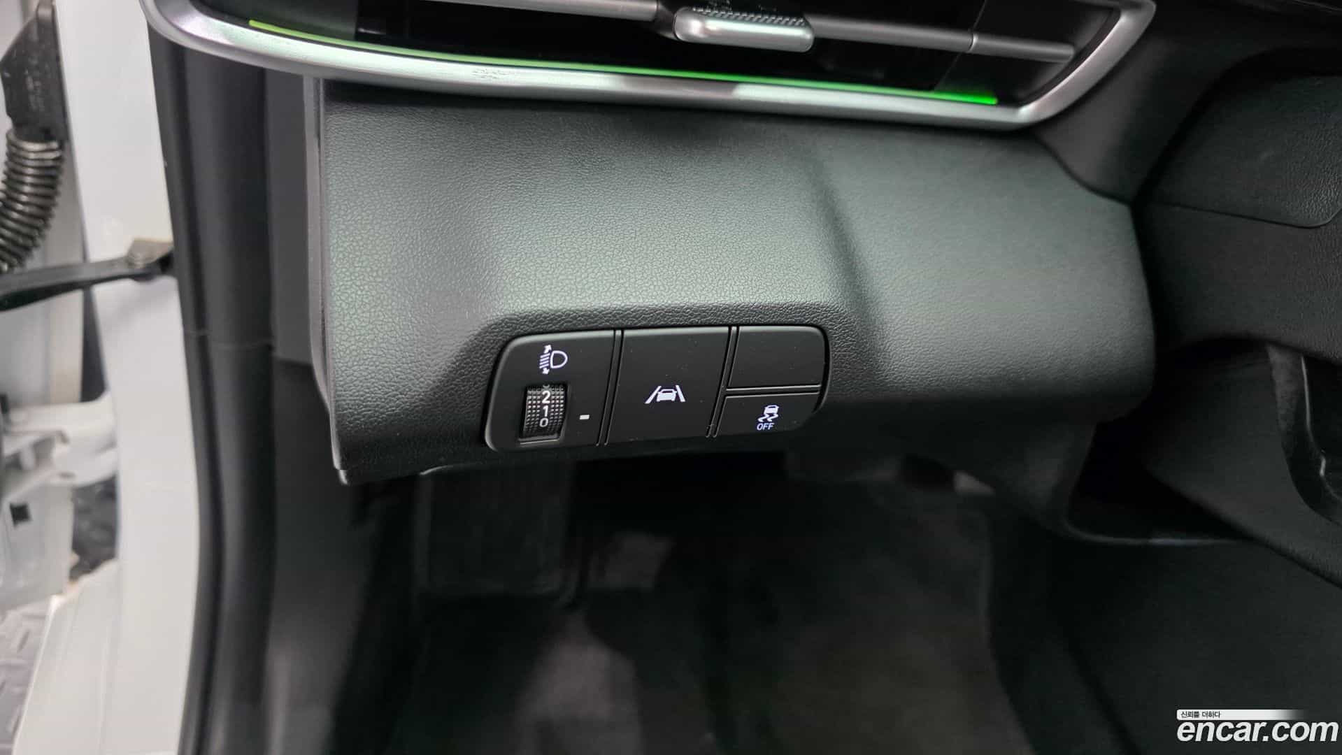 AVANTE Hyundai 2022.0-OPTION-042