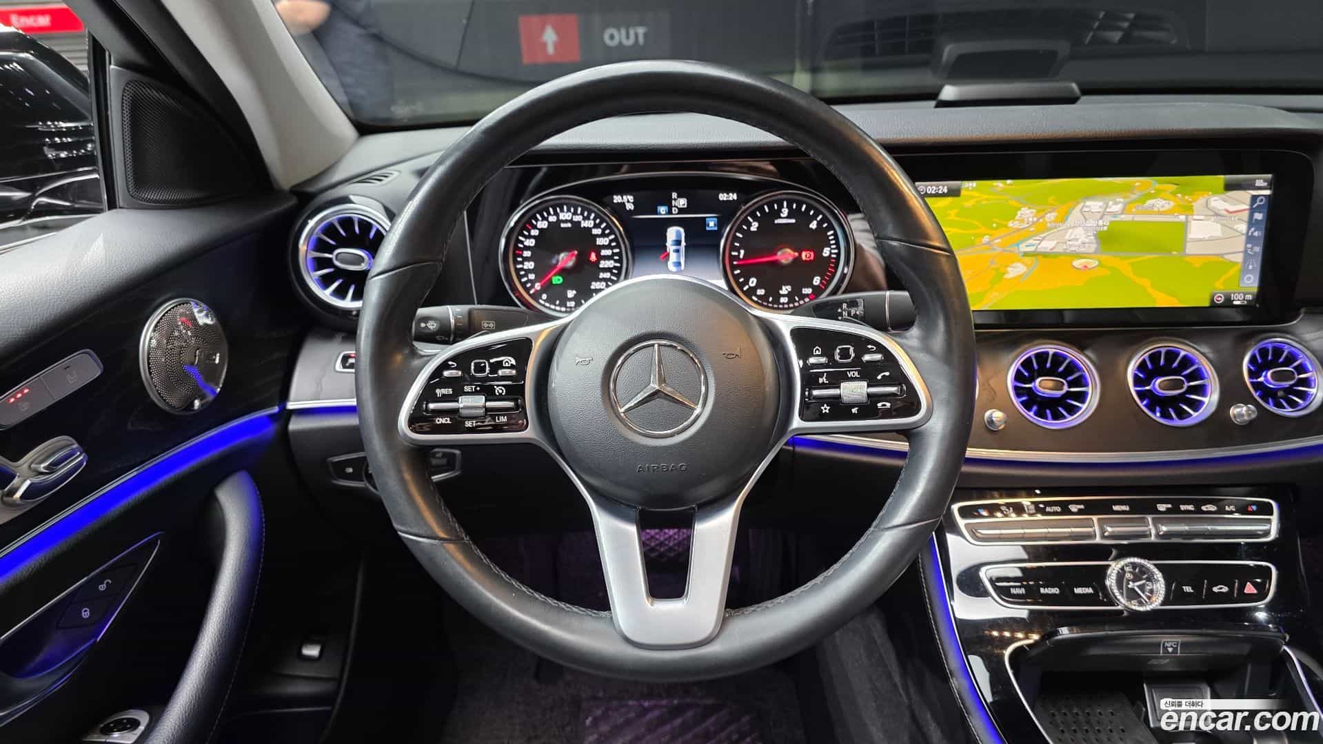E-Class Mercedes-Benz 2018.11-OPTION-017
