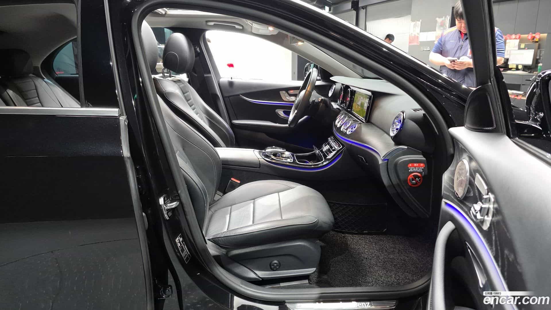 E-Class Mercedes-Benz 2018.11-INNER-036