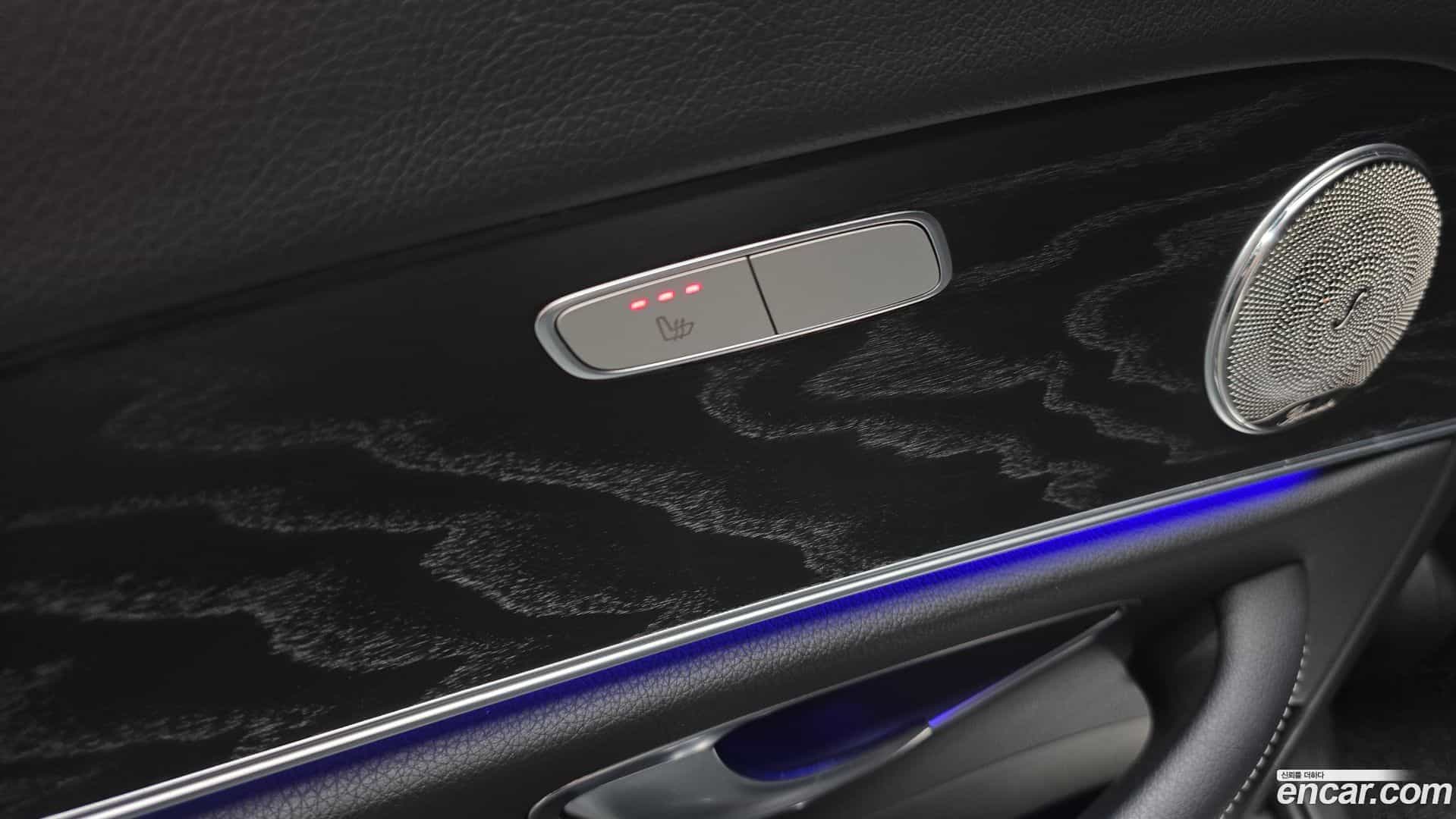 E-Class Mercedes-Benz 2018.11-OPTION-041