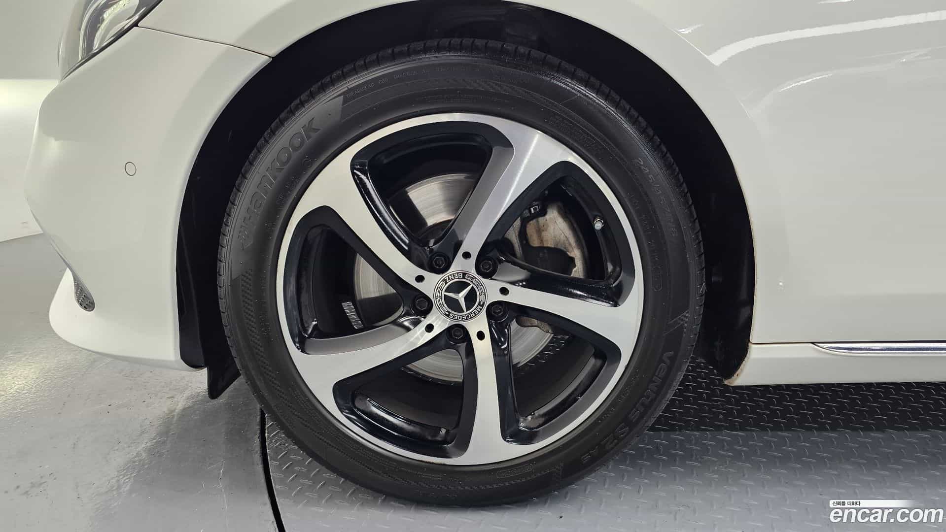 E-Class Mercedes-Benz 2020.0-OUTER-005