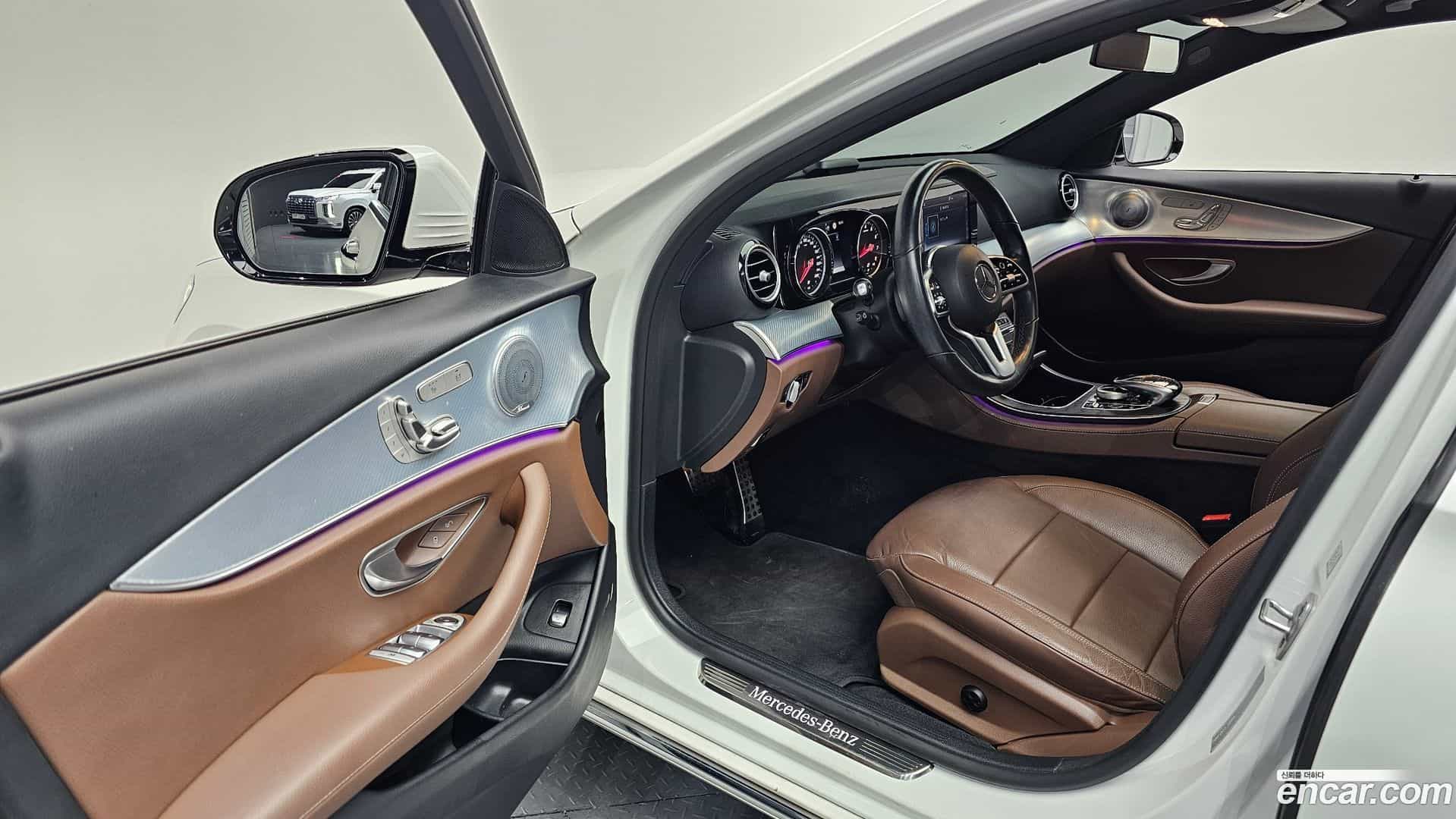 E-Class Mercedes-Benz 2020.0-INNER-010