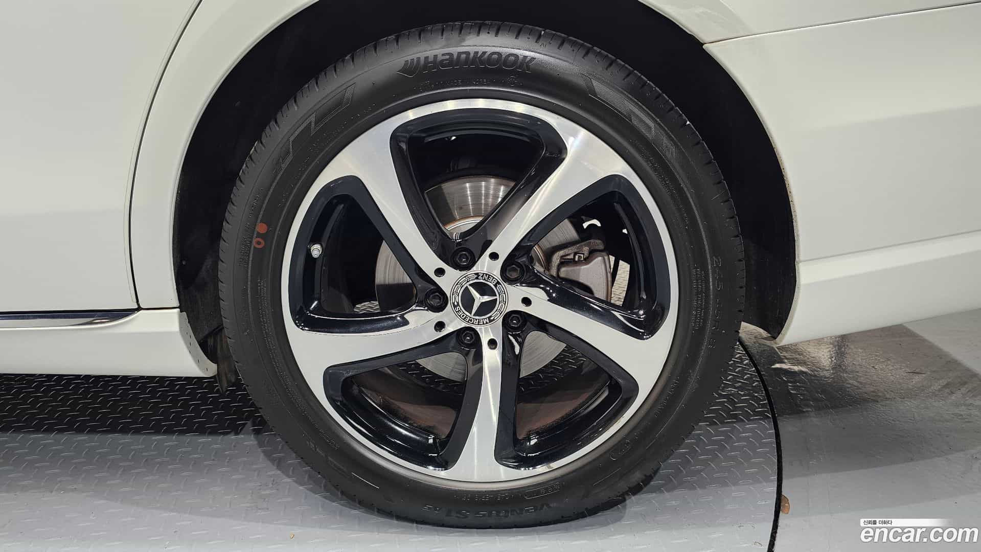 E-Class Mercedes-Benz 2020.0-OUTER-031