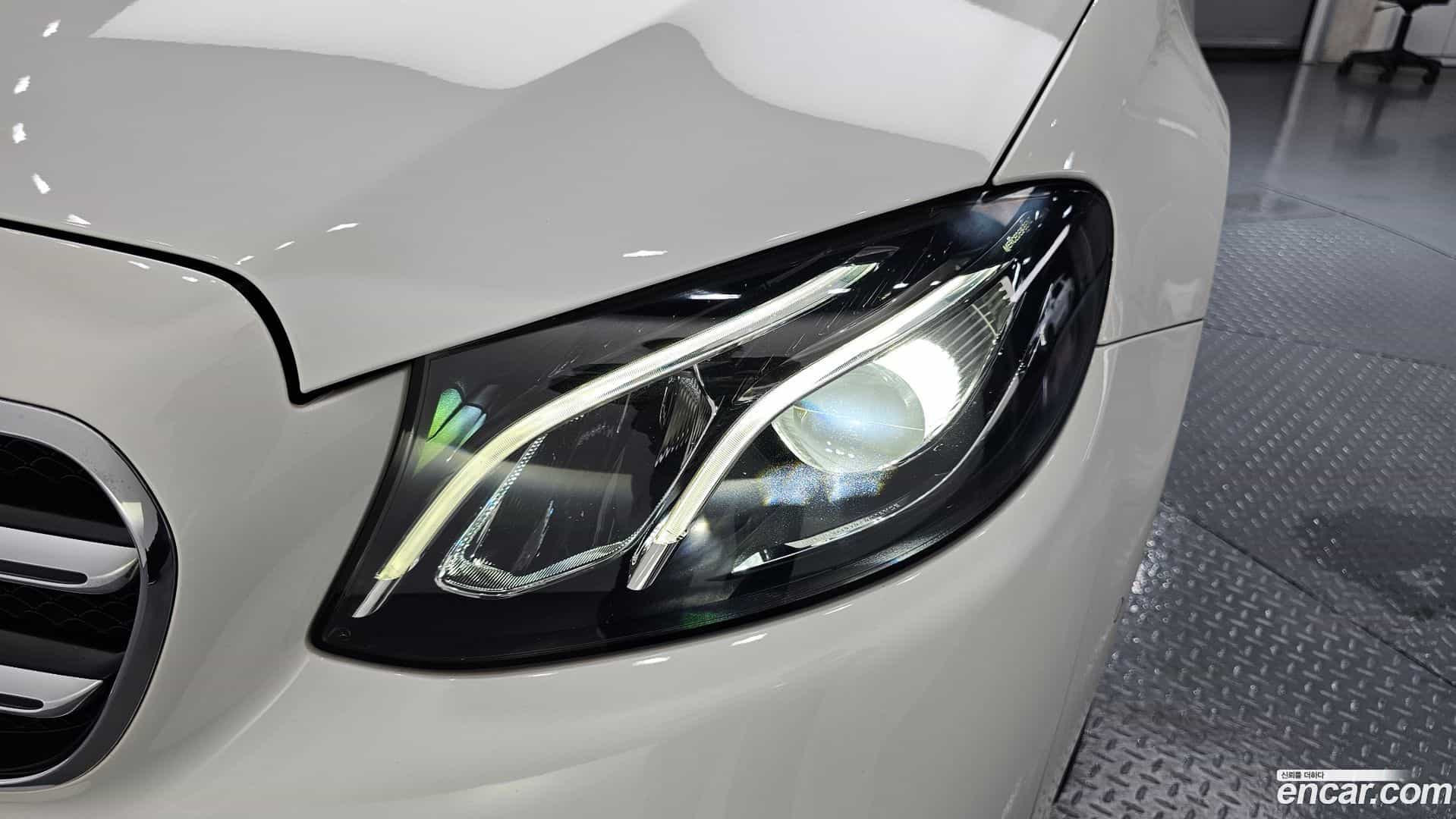 E-Class Mercedes-Benz 2020.0-OUTER-032