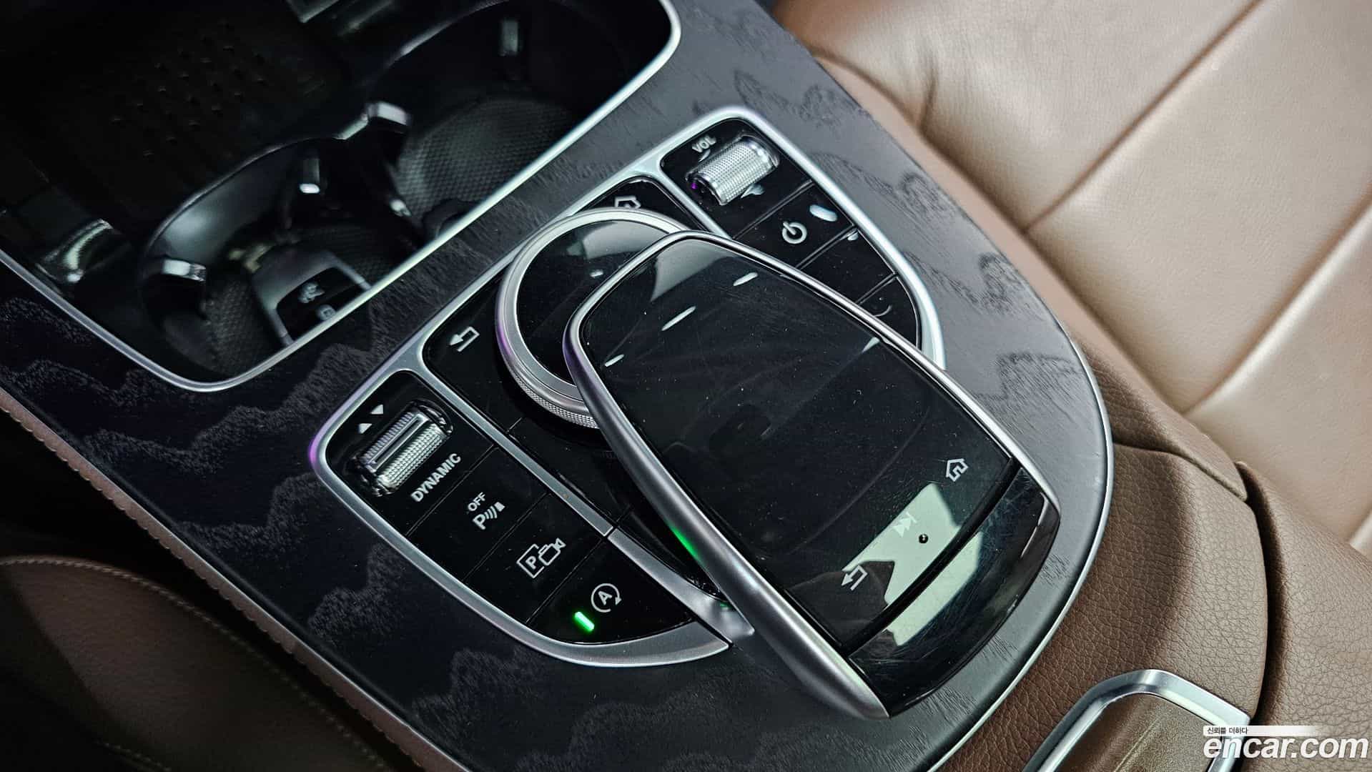 E-Class Mercedes-Benz 2020.0-OPTION-040