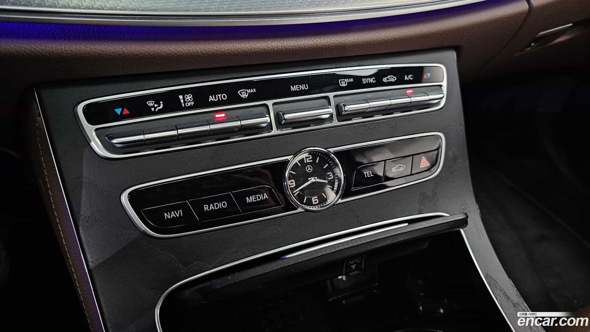 E-Class Mercedes-Benz 2020.0-OPTION-041