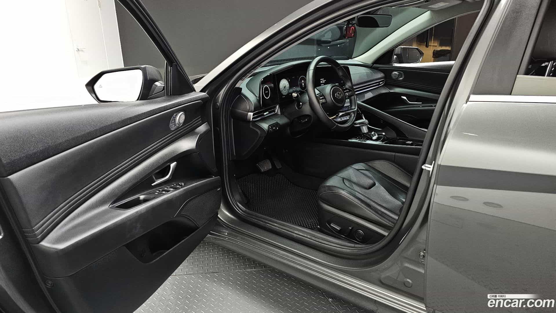 AVANTE Hyundai 2021.5-INNER-010