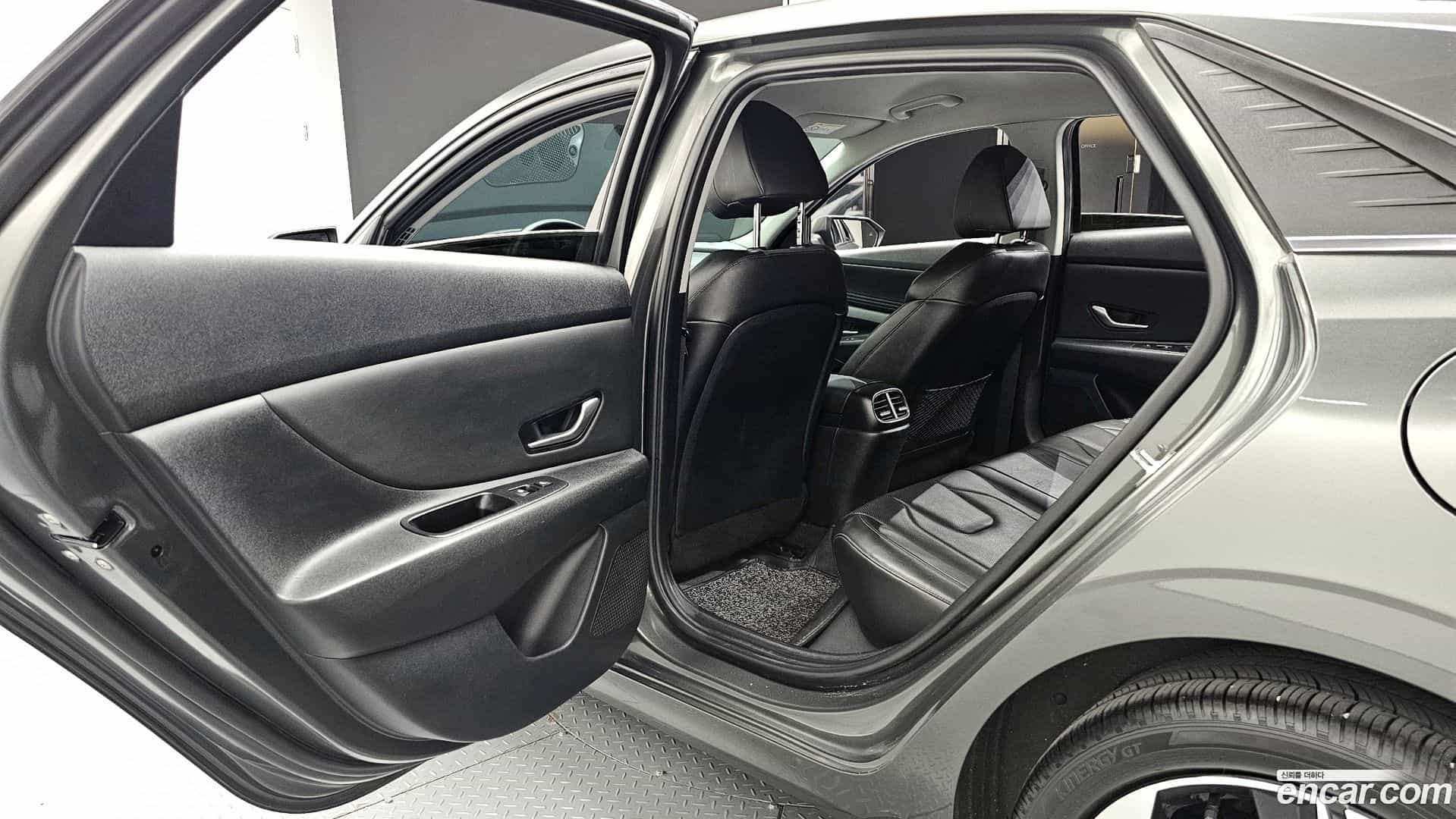 AVANTE Hyundai 2021.5-OPTION-016