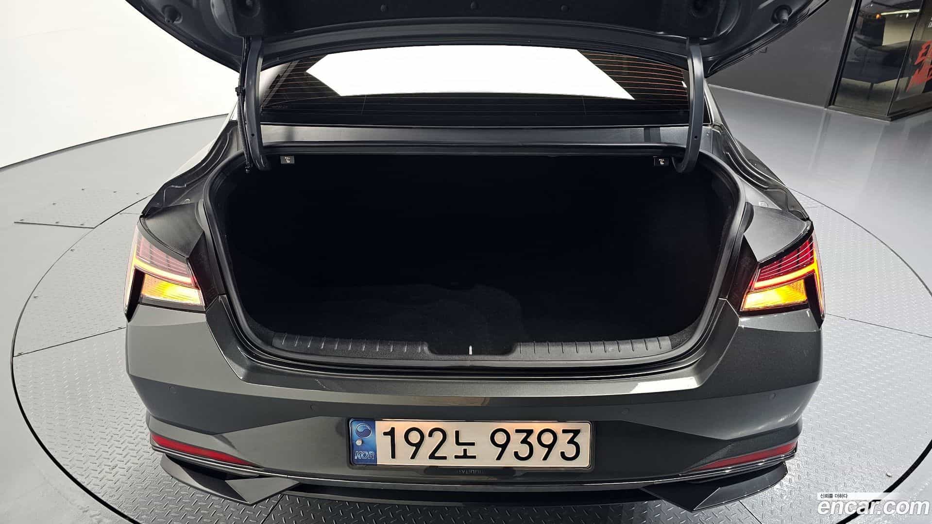 AVANTE Hyundai 2021.5-OPTION-045