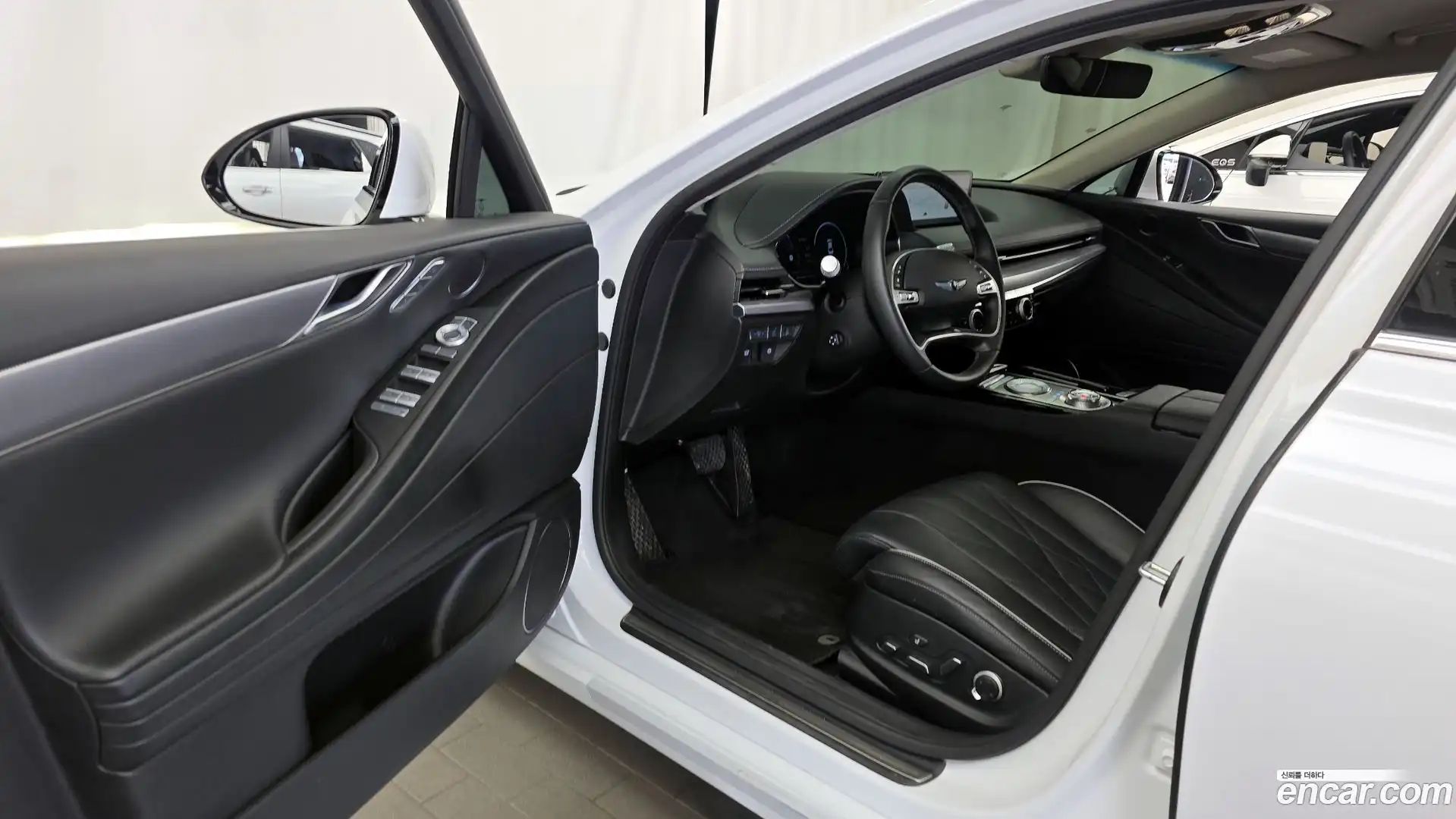 G80 Genesis 2022.1-INNER-010