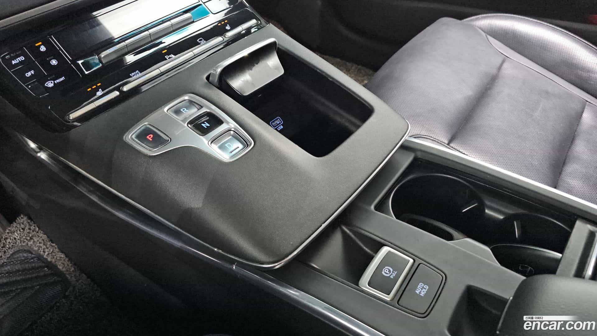 Grandeur Hyundai 2020.10-INNER-009